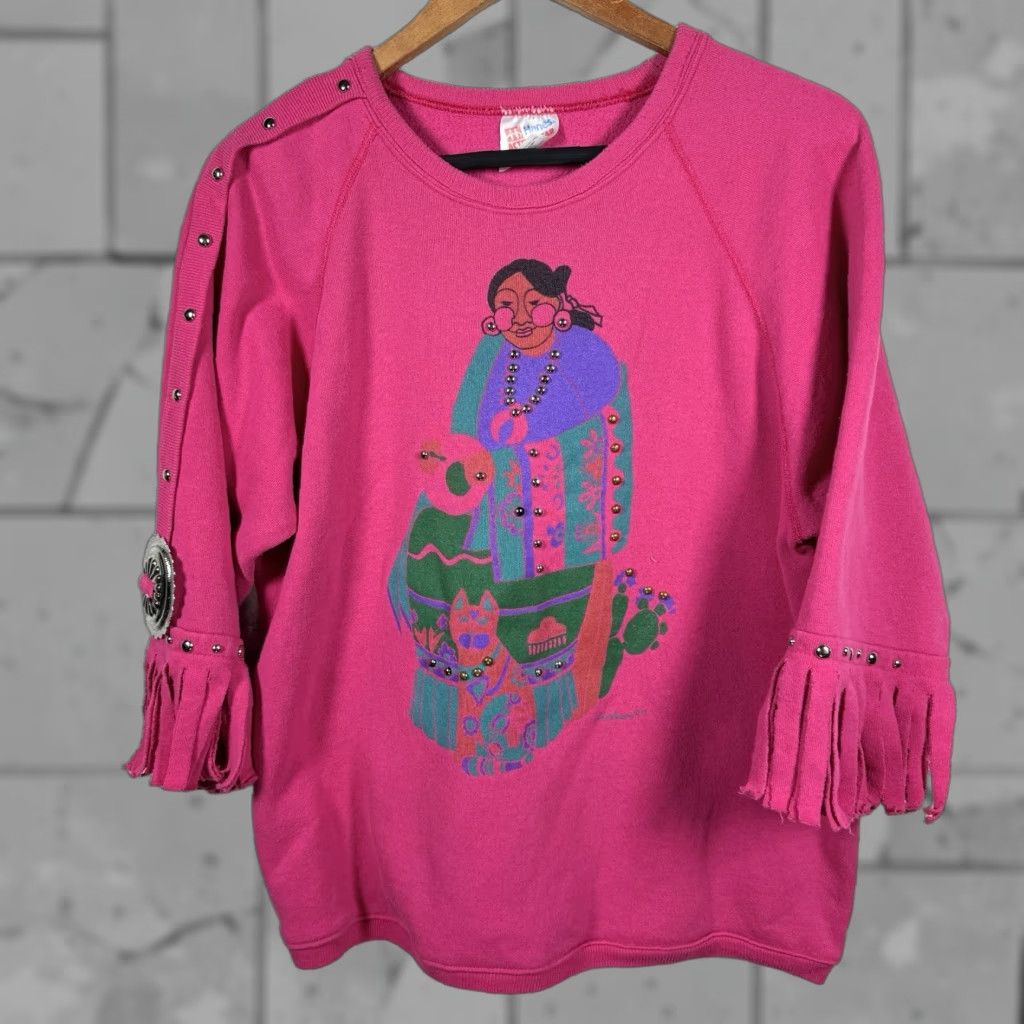 Hanes VTG Hanes pink Native graphic Tasseled Pullover Sweatshirt Womens Size L Size L / US 10 / IT 46 - 1 Thumbnail
