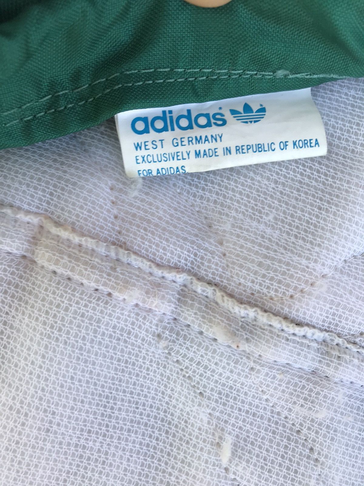 Adidas Rare Adidas Vintage Travel Bag Made in Korea Size ONE SIZE - 7 Thumbnail