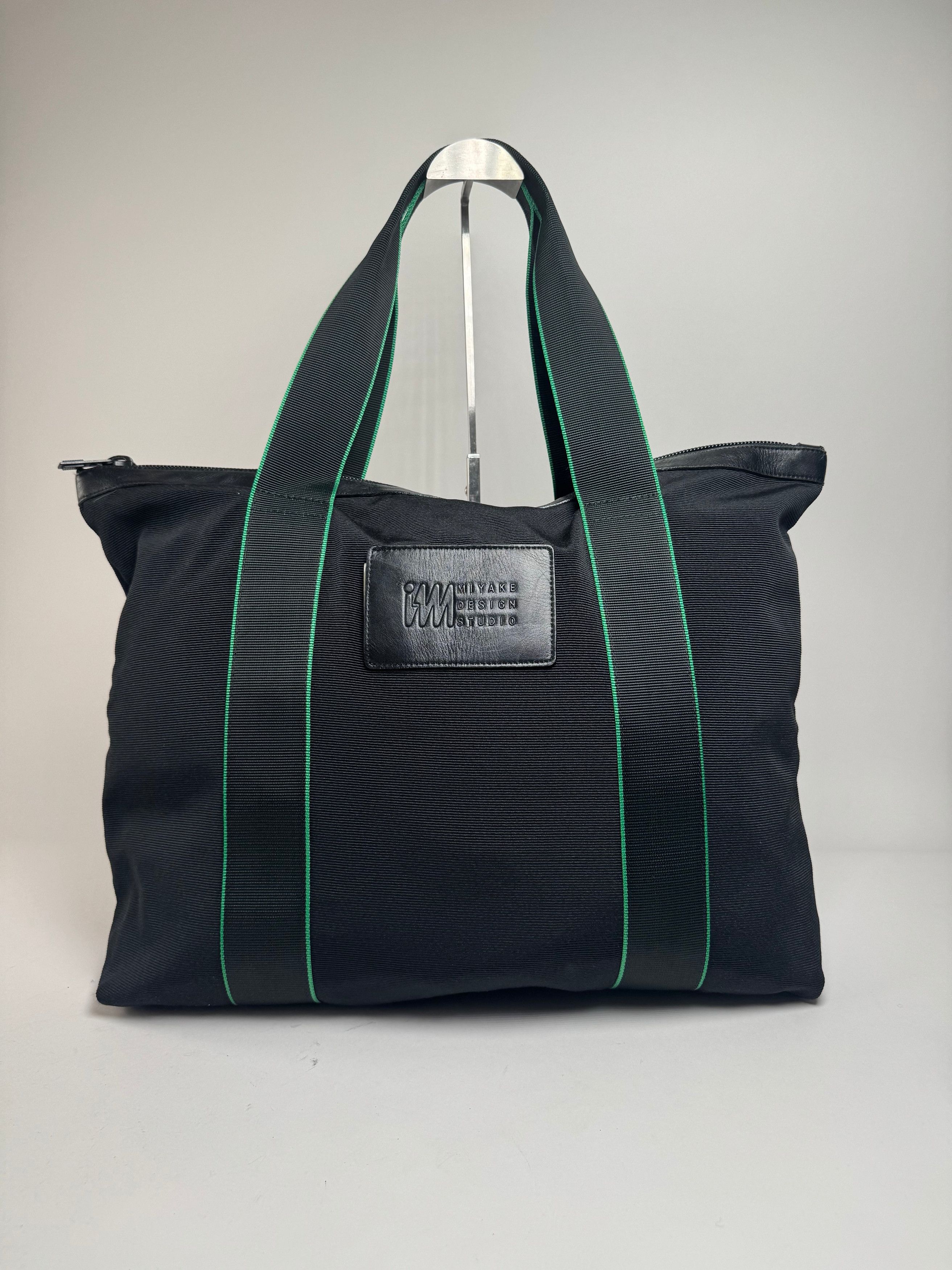 Issey Miyake Vintage Polyester / Leather Tote Bag Black/Green Size ONE SIZE - 1 Thumbnail