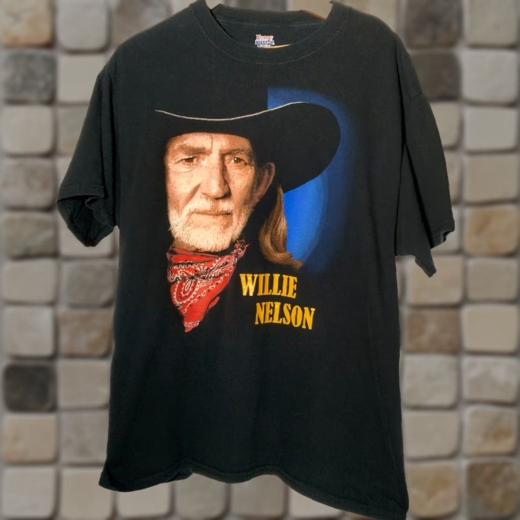 Hanes Willie Nelson Tour Shirt L Hanes Black Short Sleeve Cotton Crew Neck 2013 Country Music Double-Sided Mens T-Shirt Size US L / EU 52-54 / 3 - 1 Thumbnail