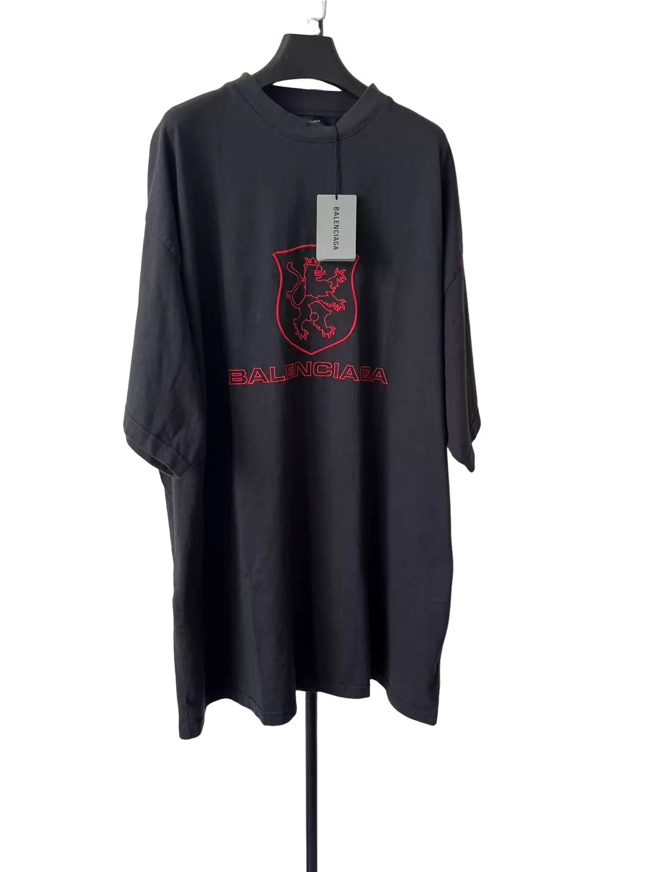 Balenciaga Balenciaga Lion Club Logo T-Shirt Size 5 Size US XXL / EU 58 / 5 - 1 Thumbnail