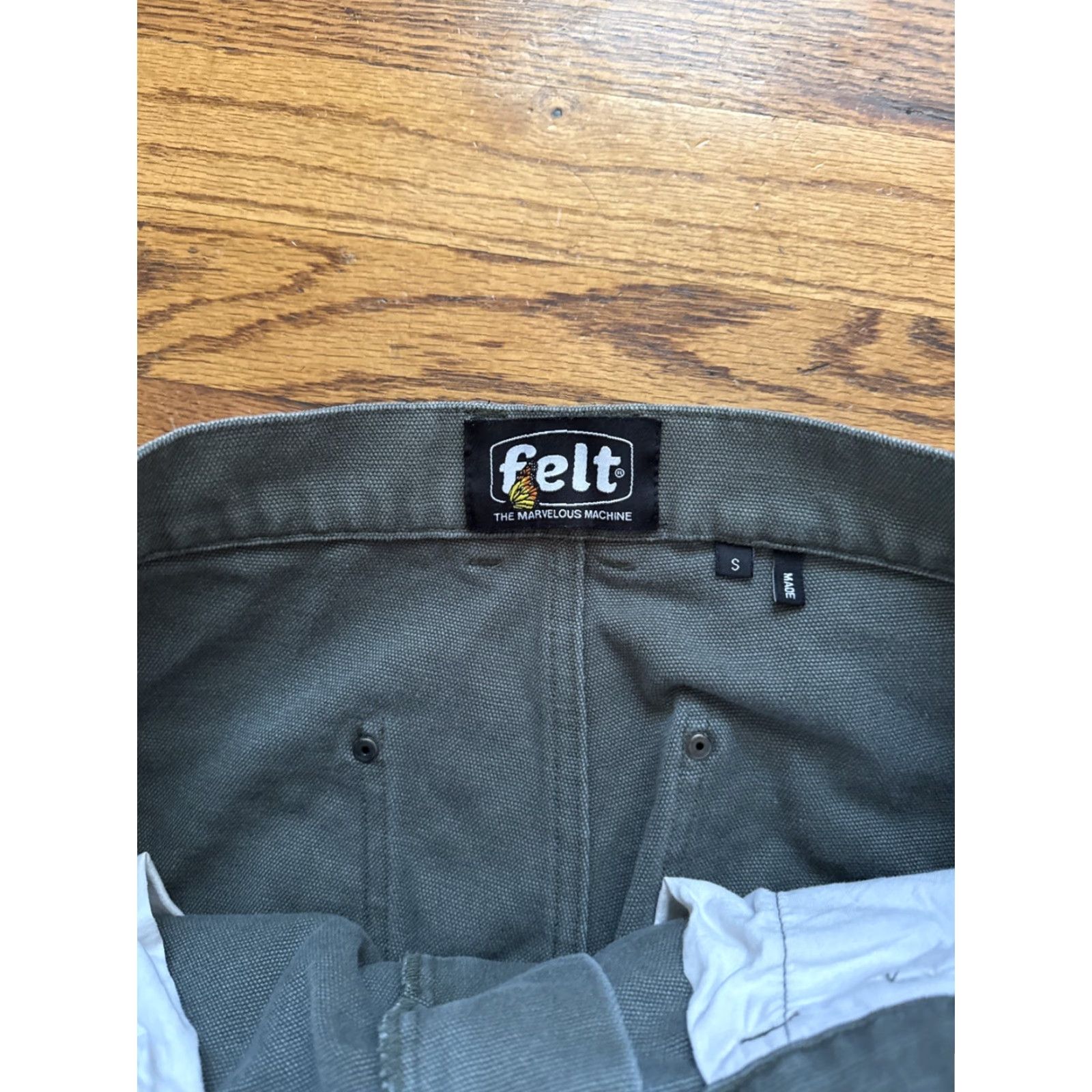 FELT FELT Carpenter Pants Flower Floral Embroidery S C22 Green KHAKIS Men 30 Regular Pre-ownedGood USPS Ground Advantage Size US 30 / EU 46 - 5 Thumbnail