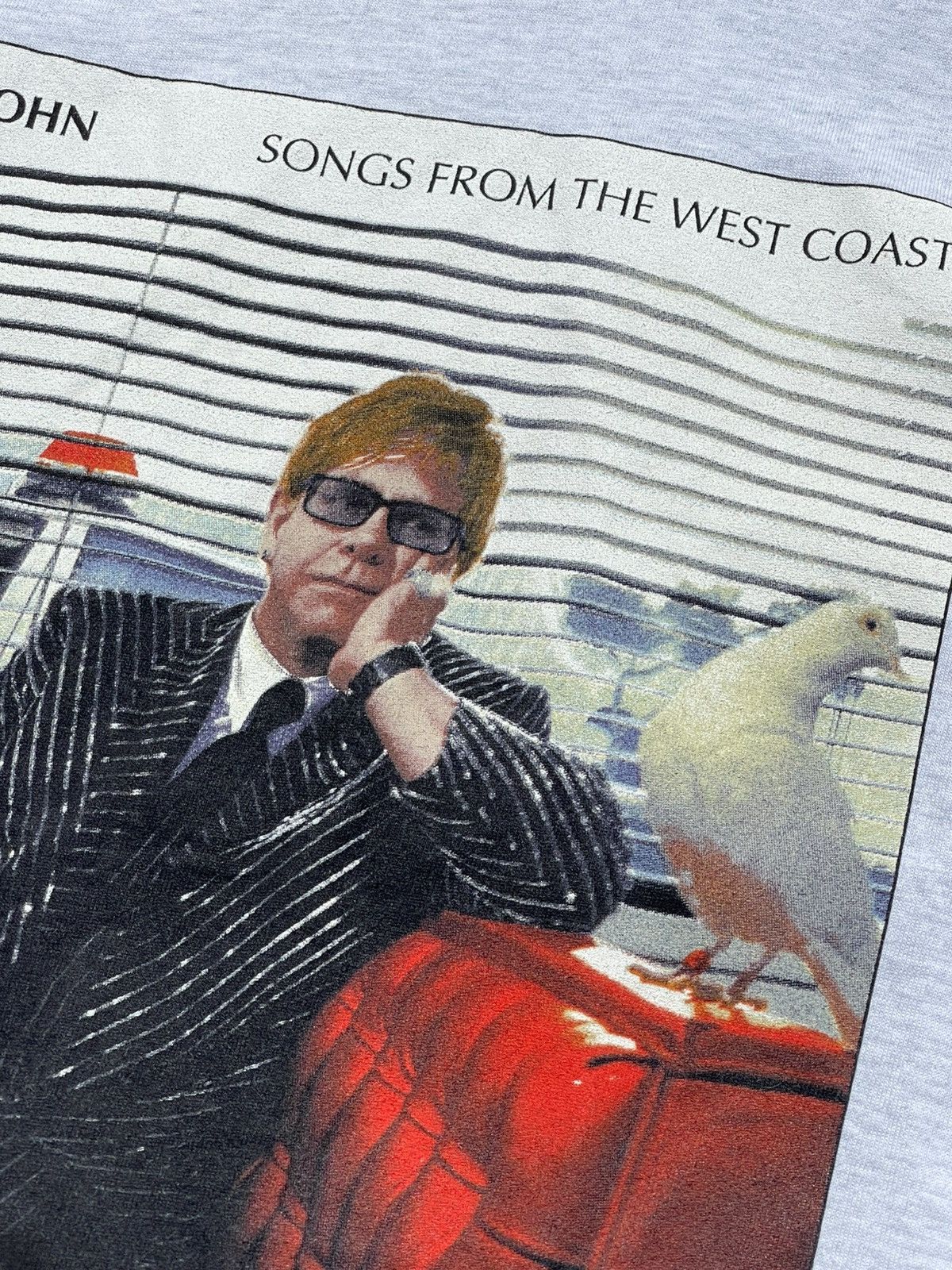Band Tees 2001 Elton John Songs From The West Coast Vintage T-shirt Size US M / EU 48-50 / 2 - 8 Thumbnail
