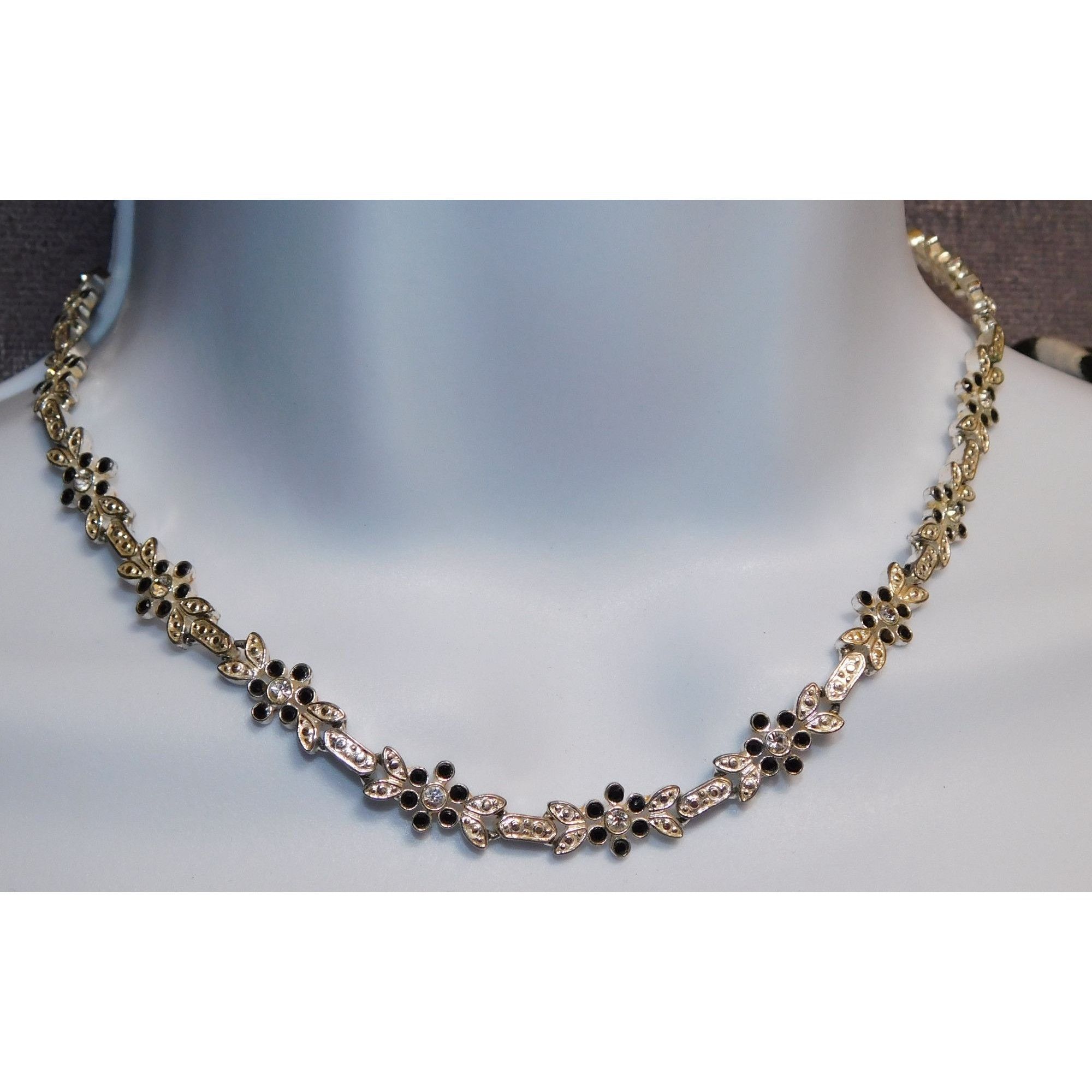 Other Floral Rhinestone Necklace Size ONE SIZE - 2 Thumbnail