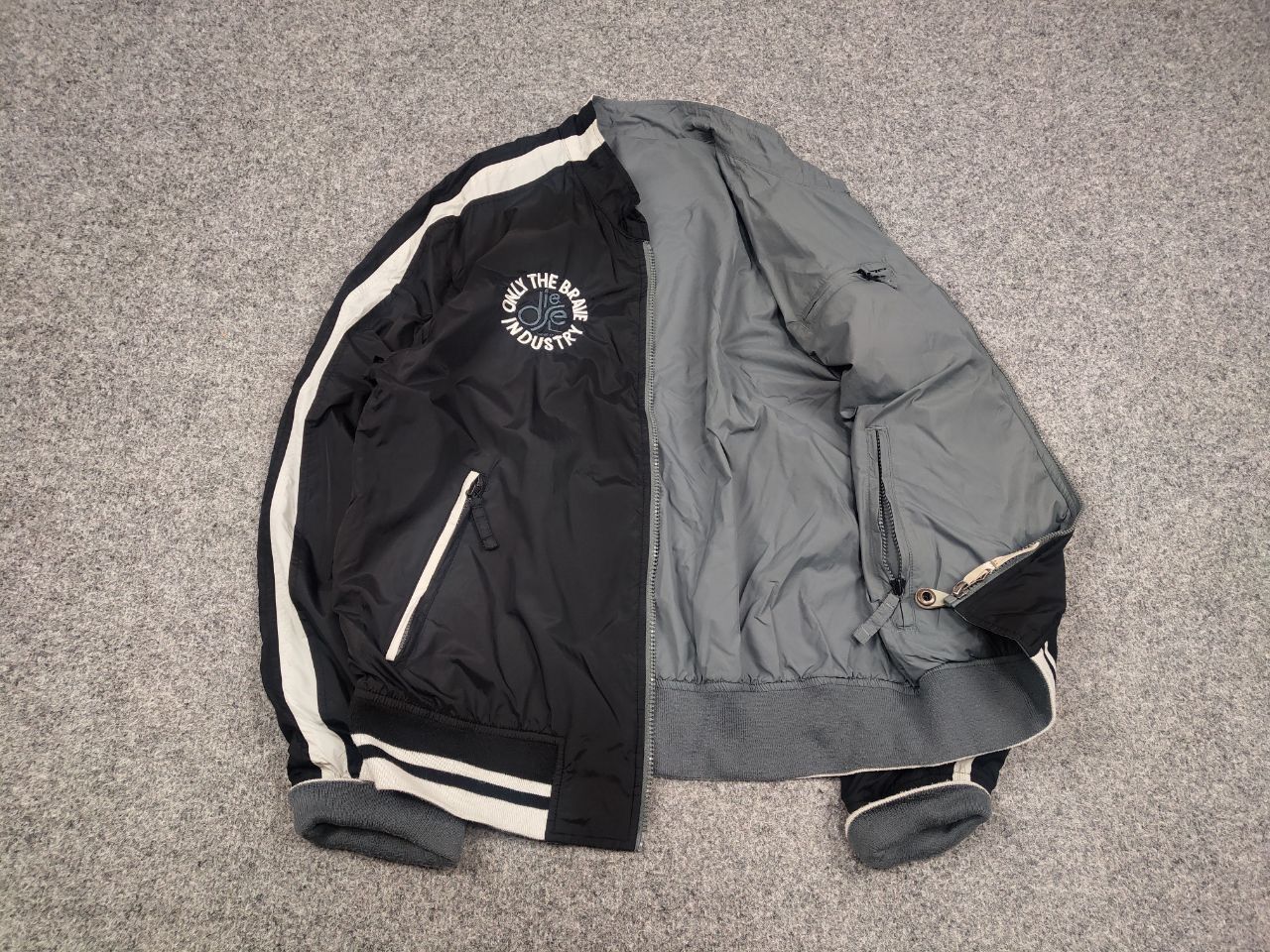 Diesel Vintage Y2K Diesel industry Logo Reversible Bomber Jacket Size US L / EU 52-54 / 3 - 2 Thumbnail