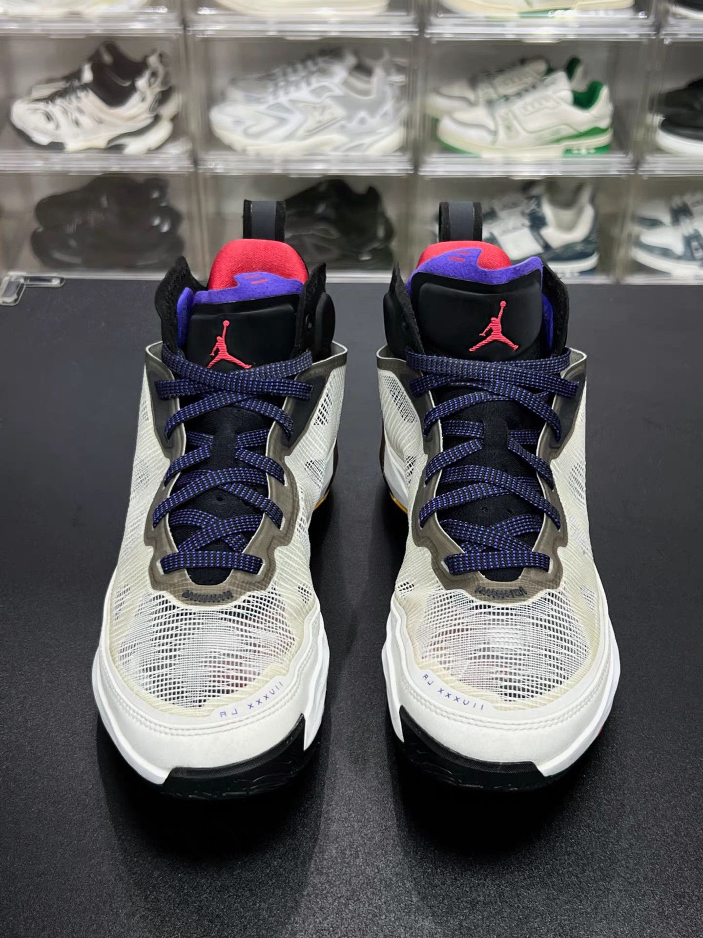 Jordan Brand Air Jordan 37 Basketball Shoes K15 Size US 7.5 / EU 40-41 - 2 Thumbnail