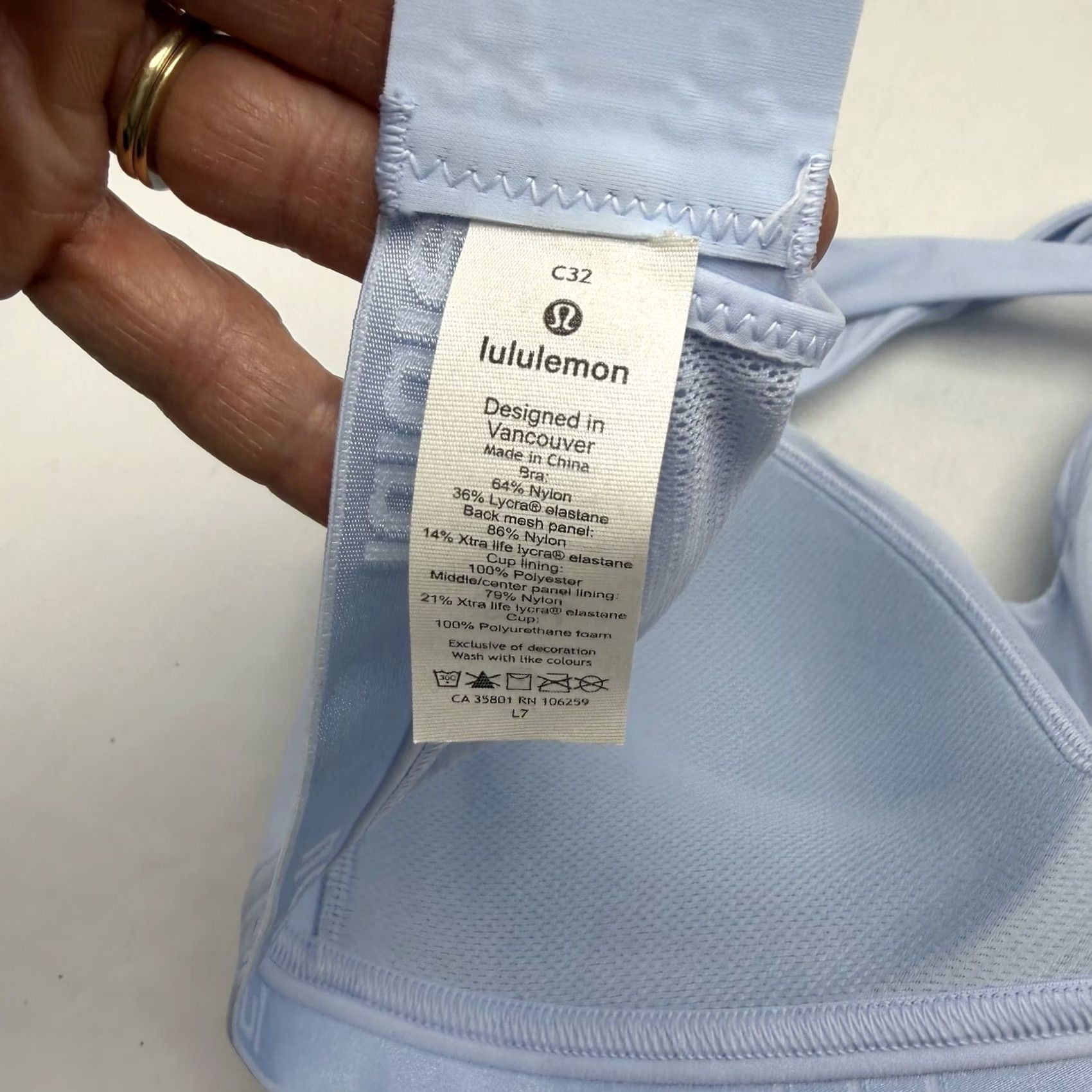 Lululemon Lululemon Up For It Bra Womens 32C Light Blue Padded Workout Gym Adjustable Sports Bra Size ONE SIZE - 7 Thumbnail