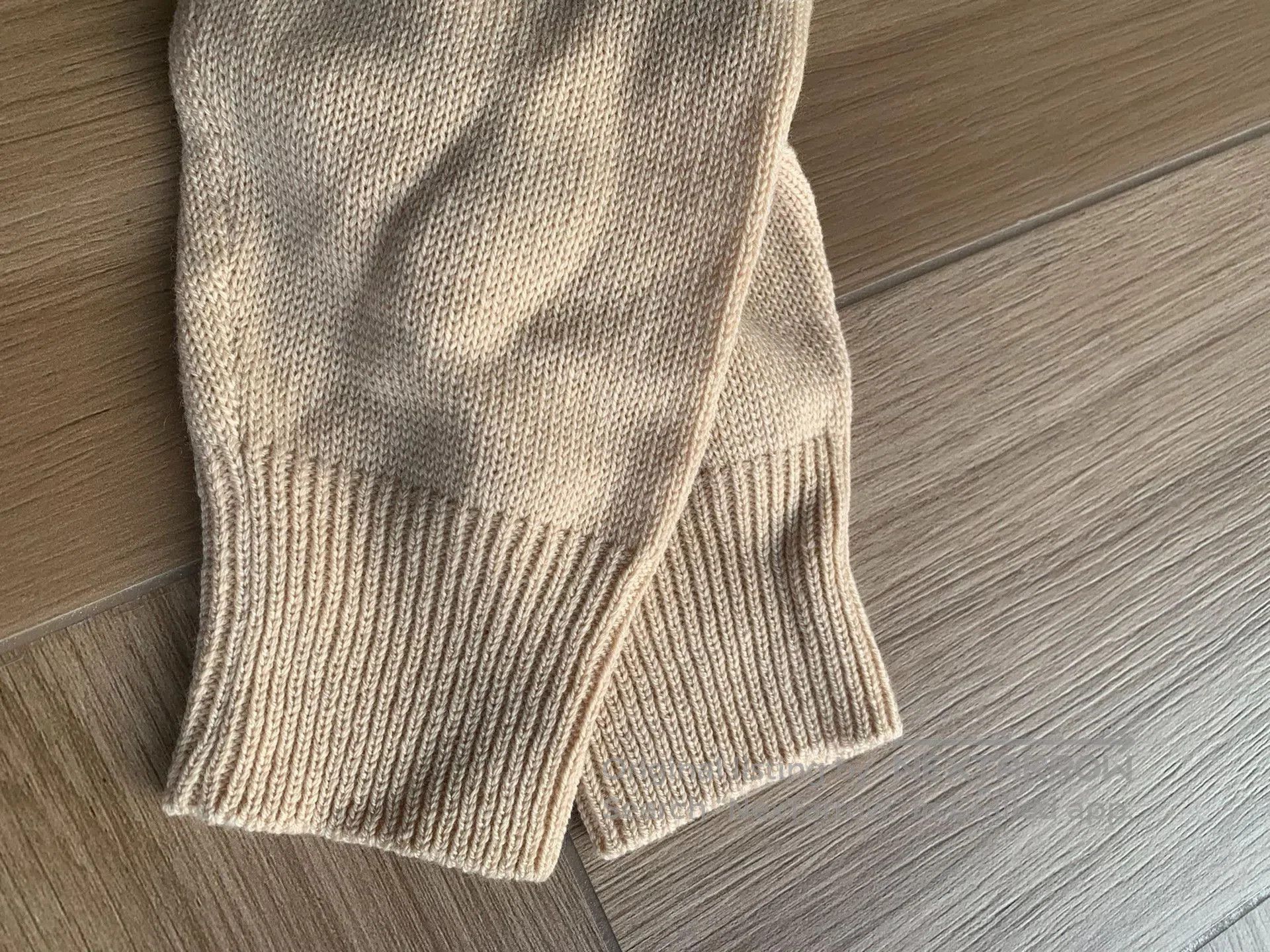 Auralee AURALEE 25AW Knit V-Neck Light Cashmere. Size US XXL / EU 58 / 5 - 7 Thumbnail