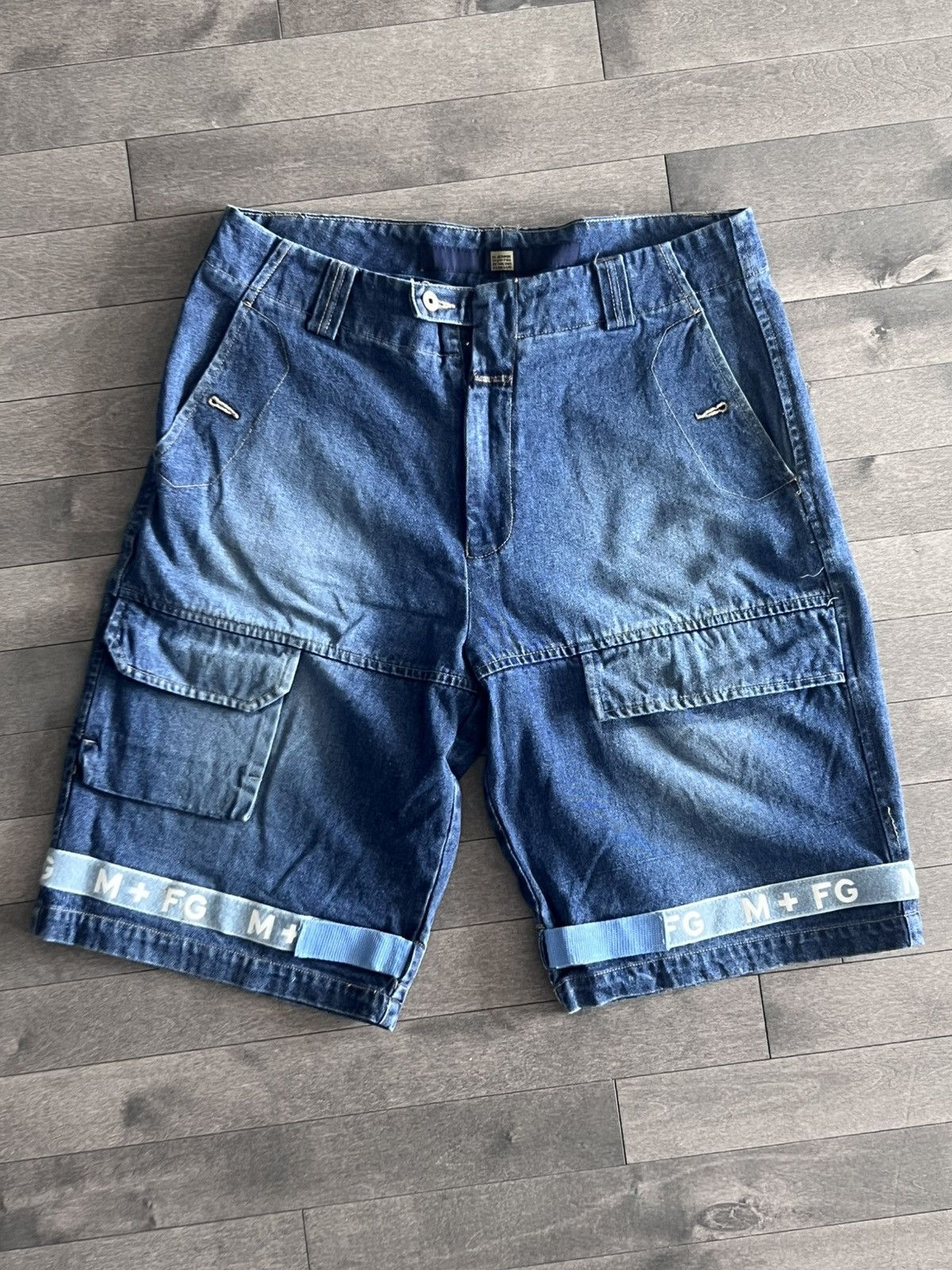 Marithe + Francois Girbaud Marithe Francois Girbaud Jeans Shorts Baby Blue Size US 36 / EU 52 - 1 Thumbnail