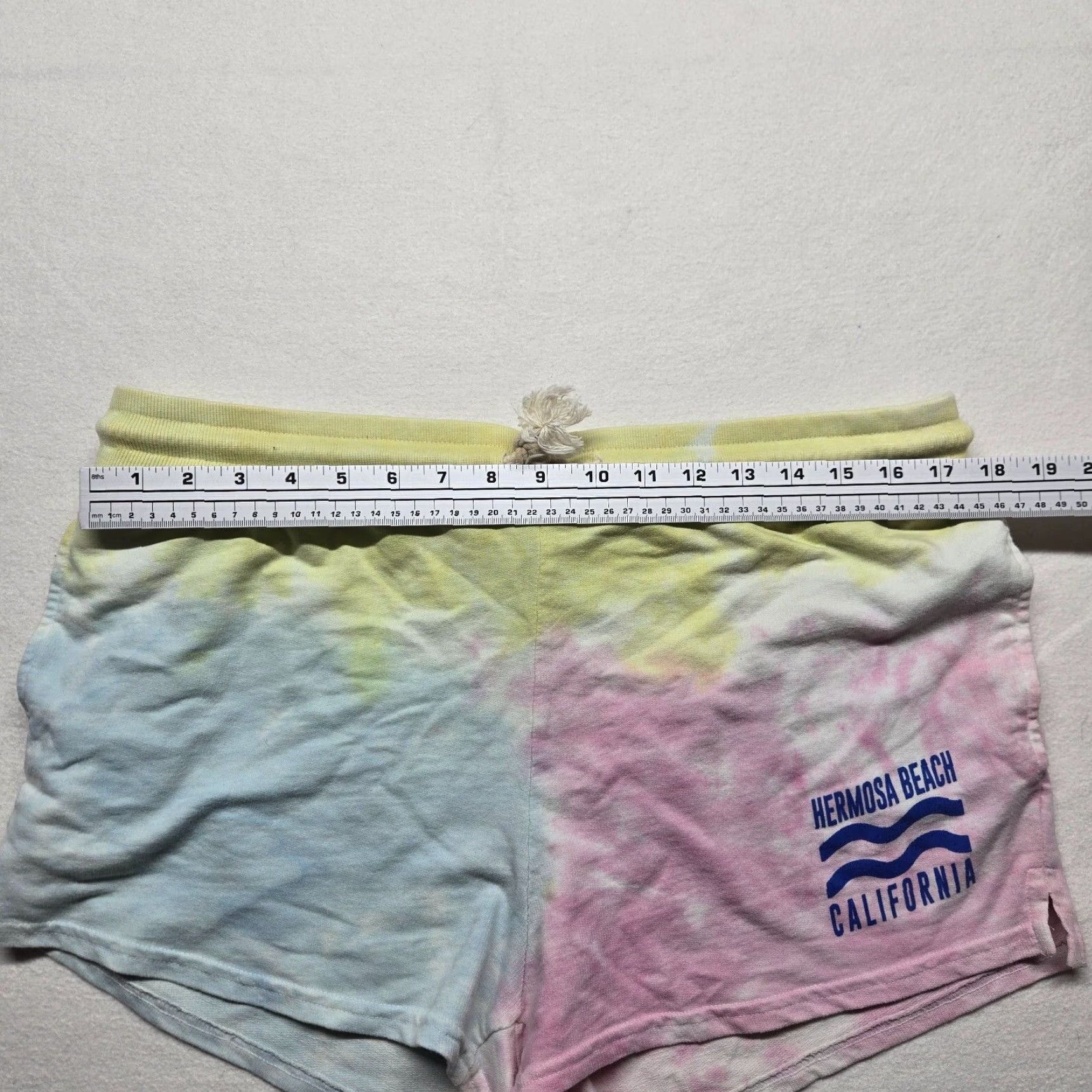 Pinko Lagaci Ladies Shorts Tie Dye Drawstring Multicolor XL Casual Short Pants Women's Modern Ladies Hers Beachwear Size 36" / US 14 / IT 50 - 4 Thumbnail