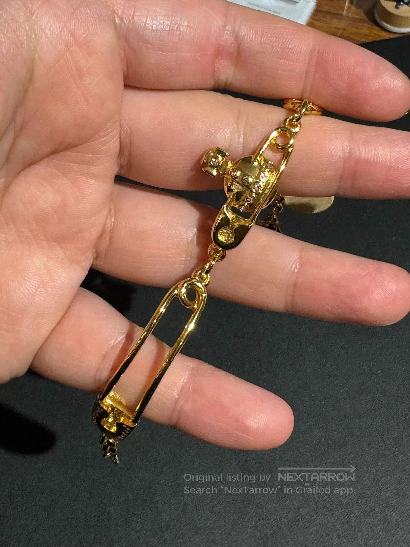 Vivienne Westwood Vivienne Westwood Gold Saturn Safety Pin Bracelet. Size ONE SIZE - 2 Thumbnail