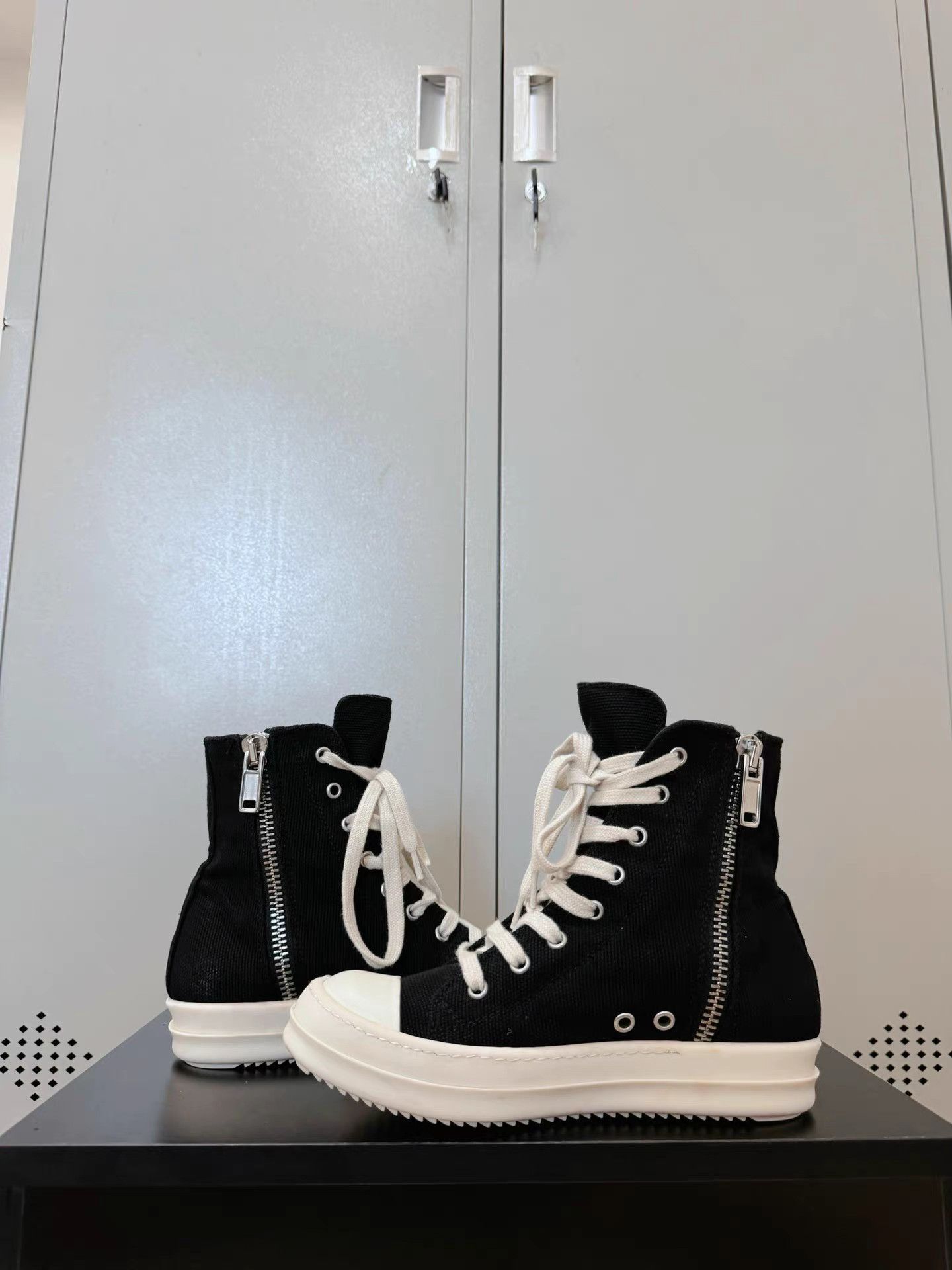 Rick Owens Drkshdw Rick Owens Drkshdw Converse high-top sneakers Size US 5.5 / IT 35.5 - 5 Thumbnail