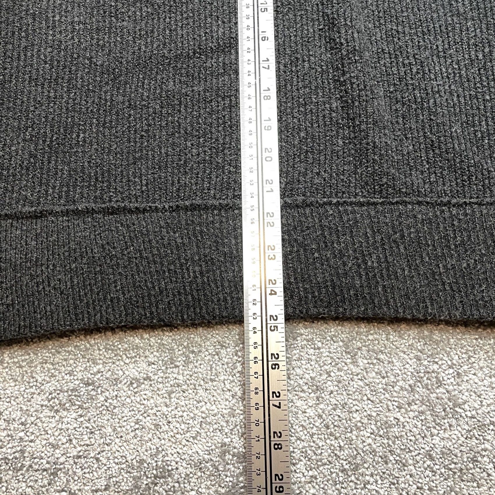 Vintage VINTAGE Aerie by American Eagle Sweater Womens Small Dark Gray Pullover Knit Soft Ribbed Knit Pullover Women Small Gray Logo 90s 00s? Size S / US 4 / IT 40 - 5 Thumbnail