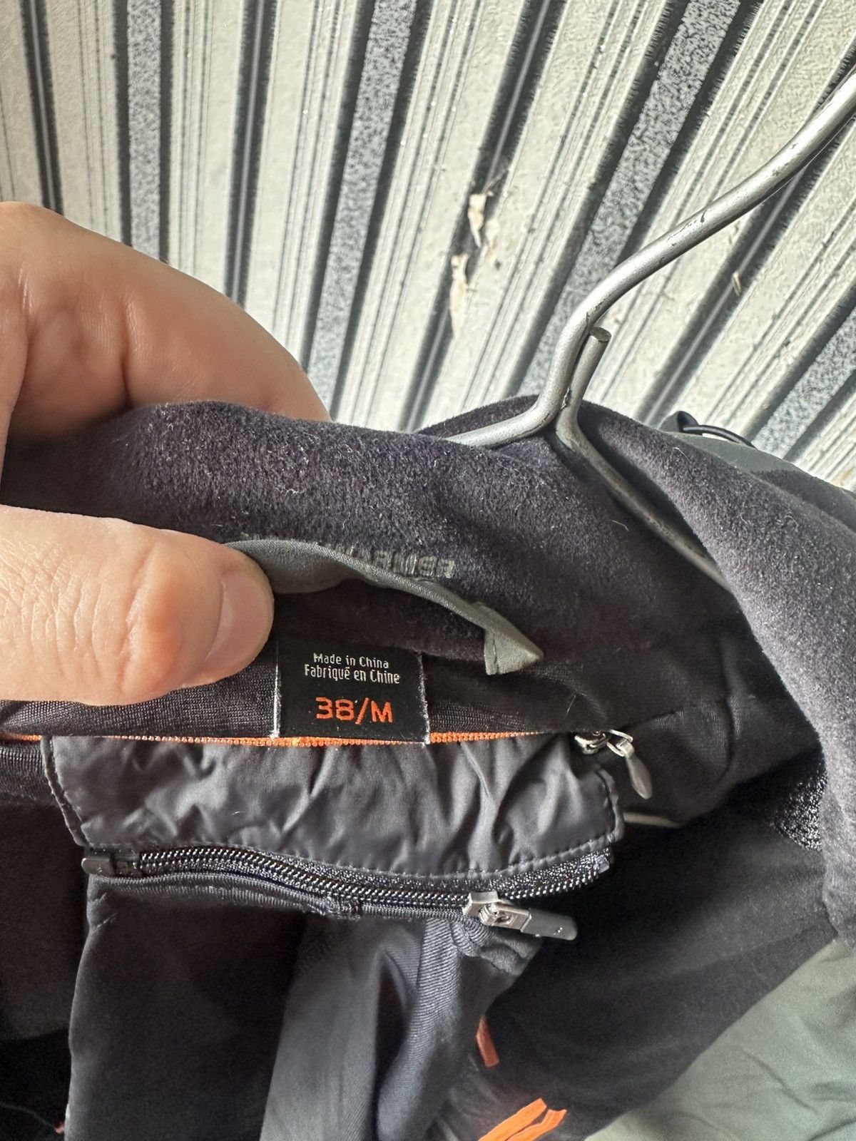 KJUS KJUS Jacket Mens M Formula Dermizax Primaloft B&W storm Size US M / EU 48-50 / 2 - 14 Thumbnail