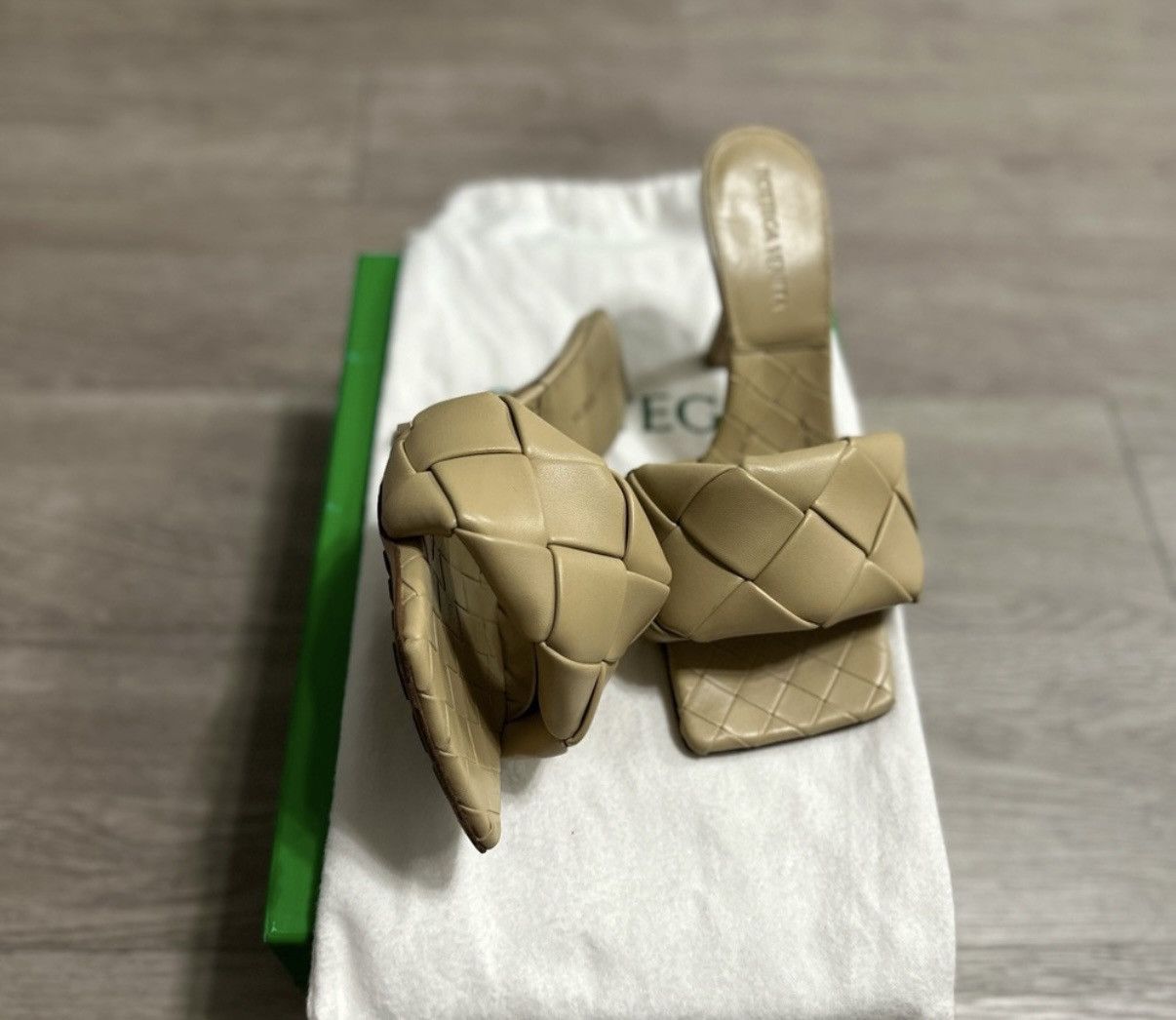 Bottega Veneta Bottega Veneta Lido Intrecciato Weave Slide Heels Size US 7 / IT 37 - 11 Thumbnail
