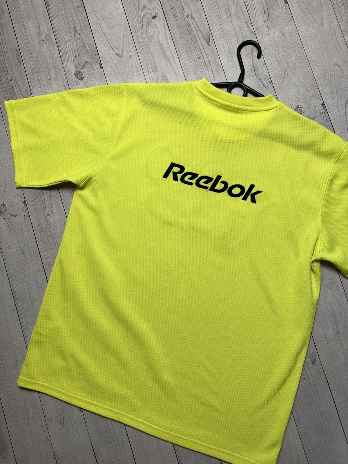 Reebok × Vintage Vintage Reebok Liverpool soccer jersey yellow rare size M Size US M / EU 48-50 / 2 - 5 Thumbnail
