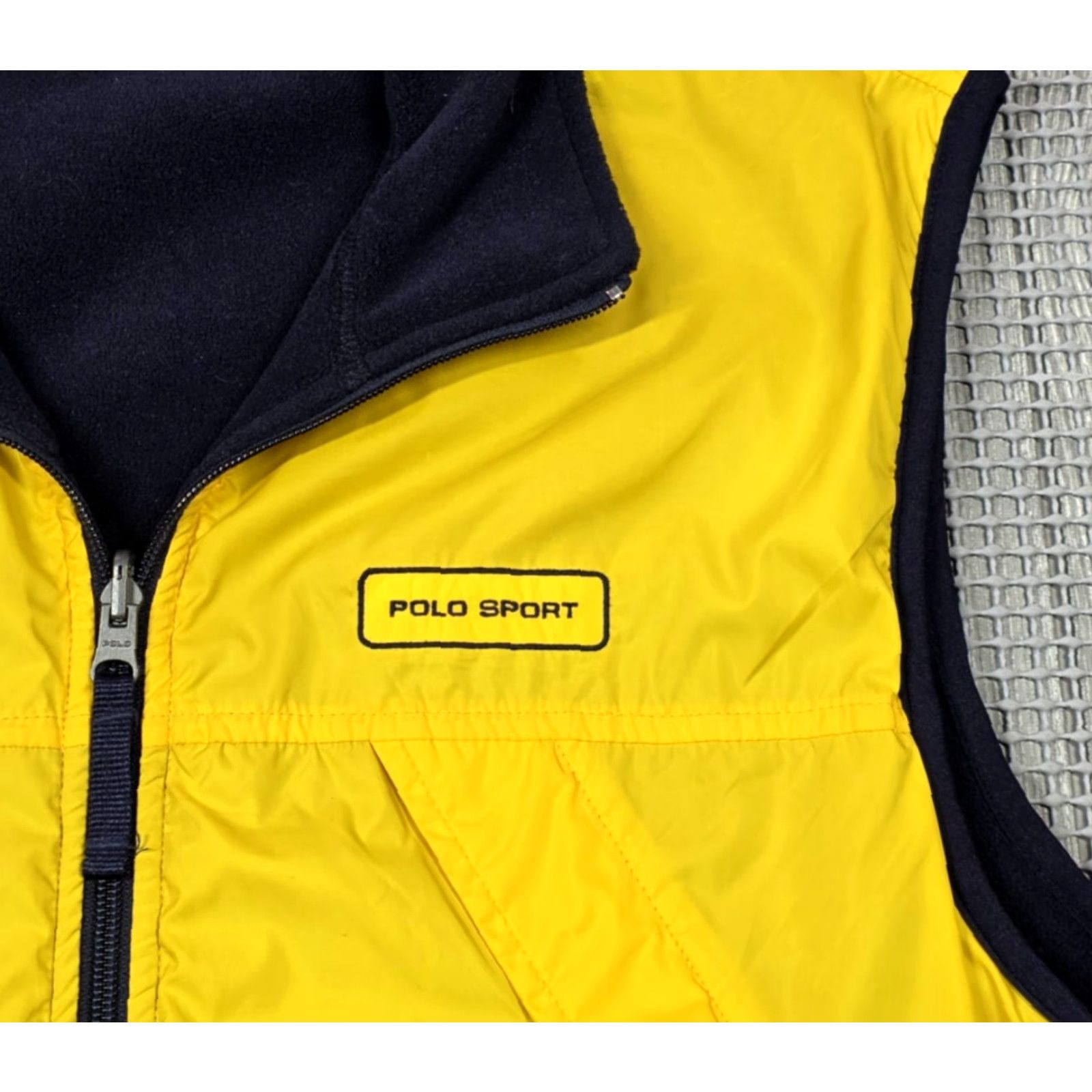 Polo Ralph Lauren VINTAGE Polo Ralph Lauren Polo Sport Vest L Yellow Blue Reversible Polartec Fleece Fullzip Size US L / EU 52-54 / 3 - 6 Thumbnail