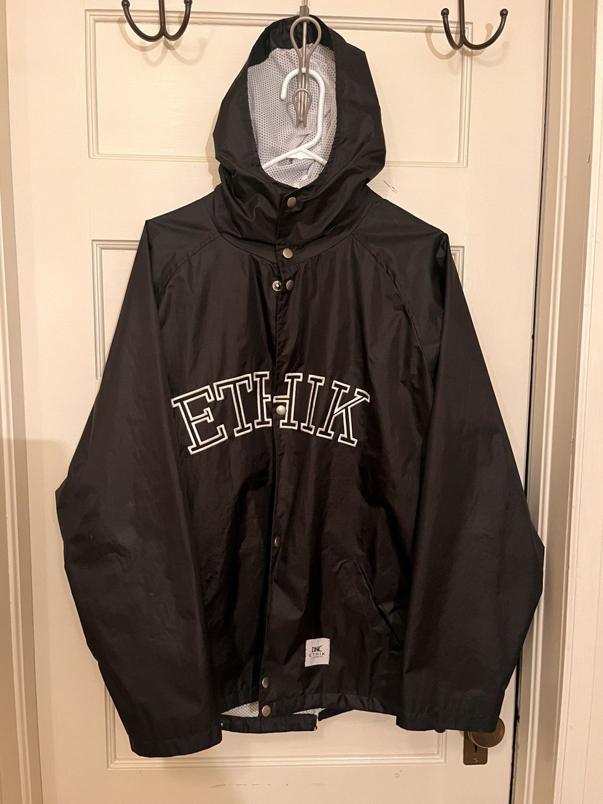 Ethik Ethik Mens Waterproof Black and White Button Down Jacket Size US L / EU 52-54 / 3 - 1 Thumbnail