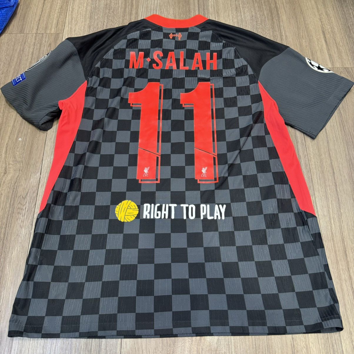Nike Liverpool 20/21 third away shirt #11 Salah Size US L / EU 52-54 / 3 - 2 Thumbnail