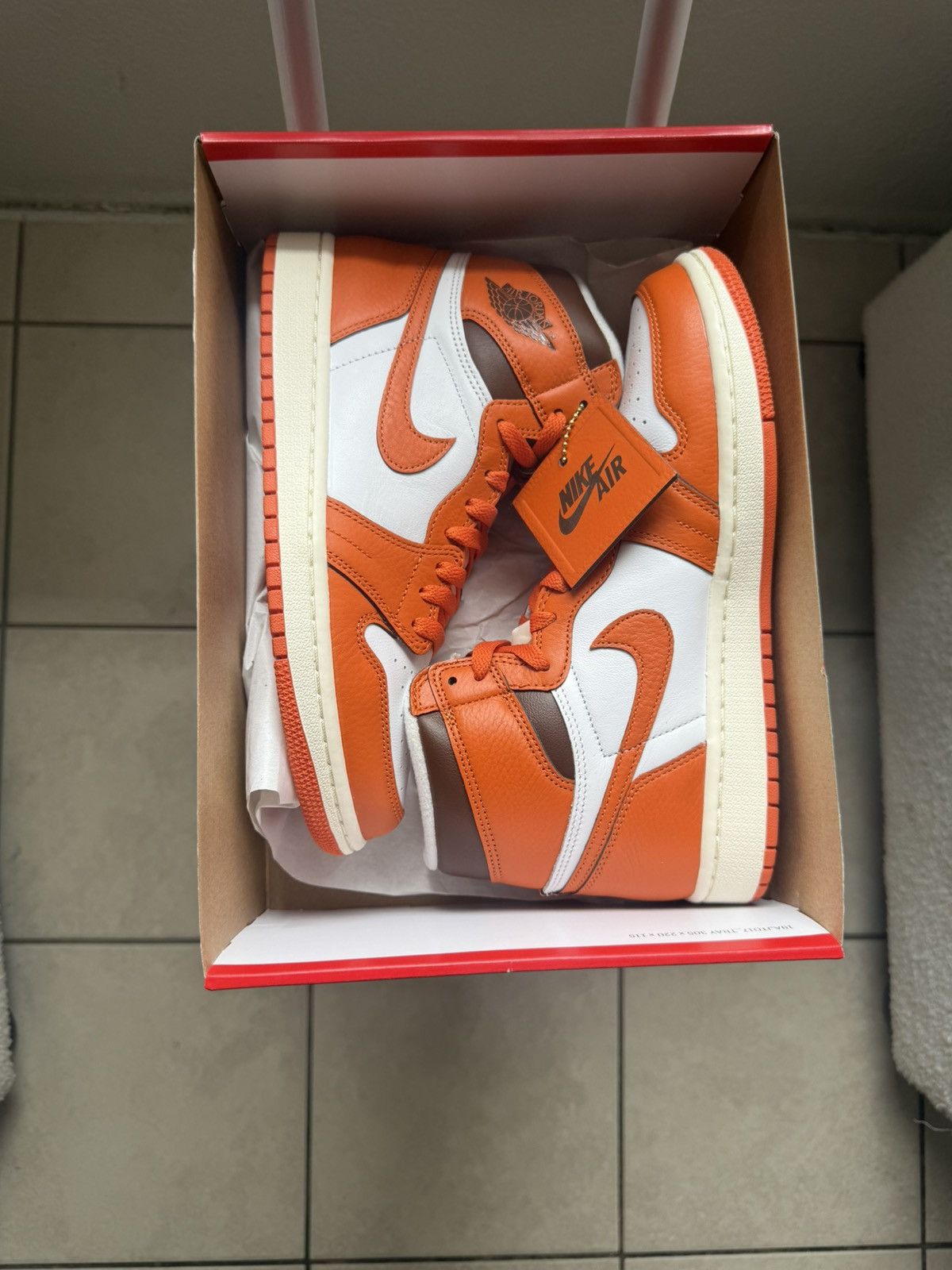 Nike Jordan 1 Retro High OG Starfish Size US 9 / IT 39 - 1 Thumbnail