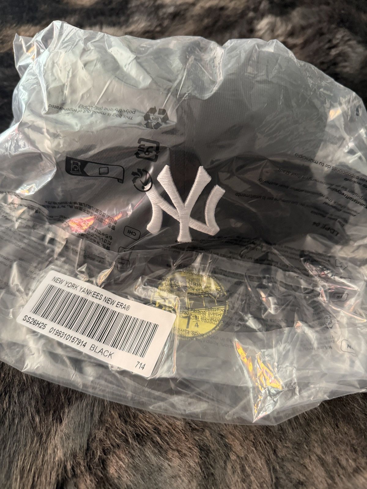 New Era × Supreme Supreme NY Yankees New Era Hat Black 7 1/4 | Grailed