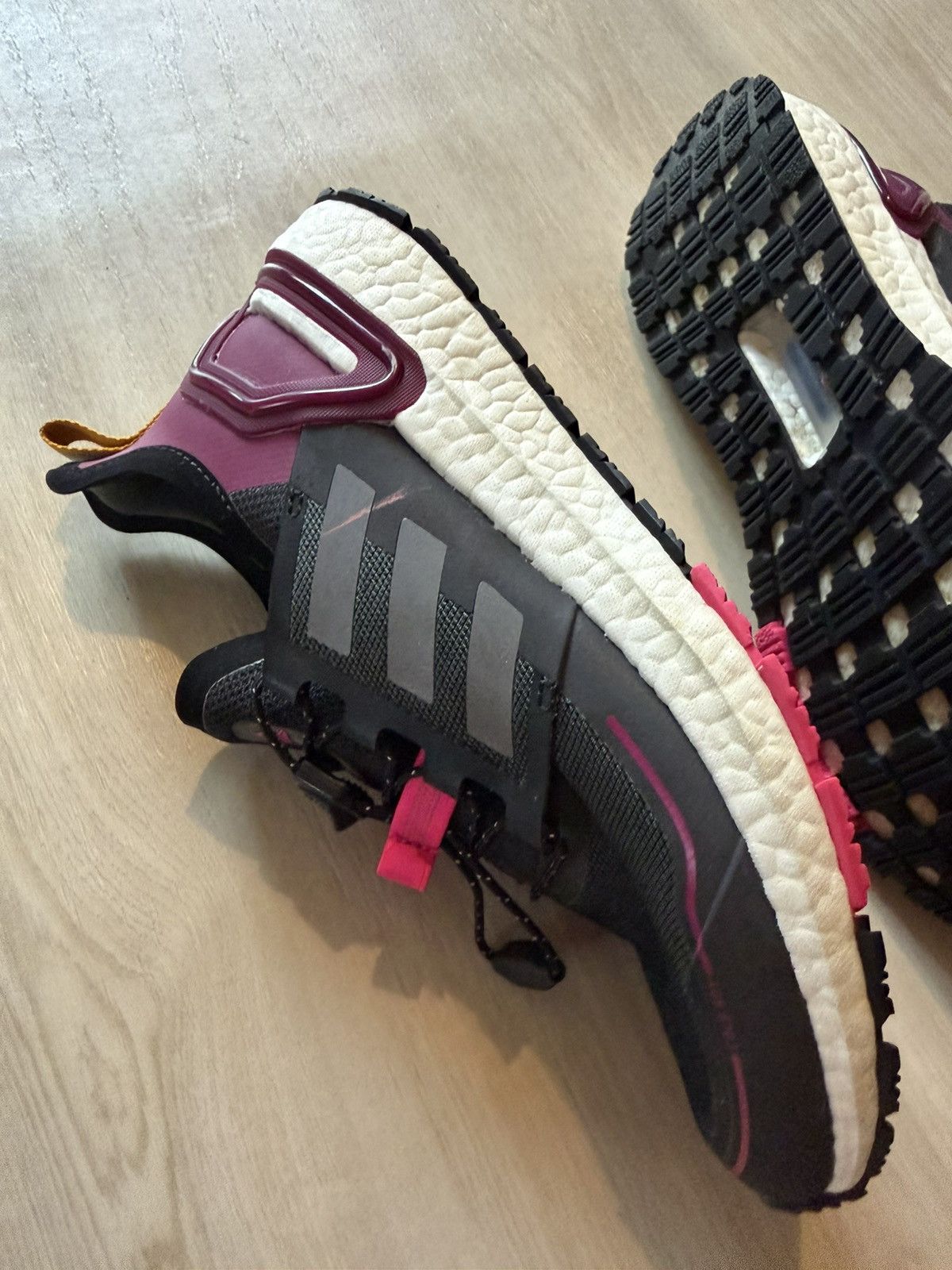 Adidas Adidas Ultra Boost Winter 'Black Power Berry' EG9803 Sz 7.5 Size US 7.5 / IT 37.5 - 6 Thumbnail
