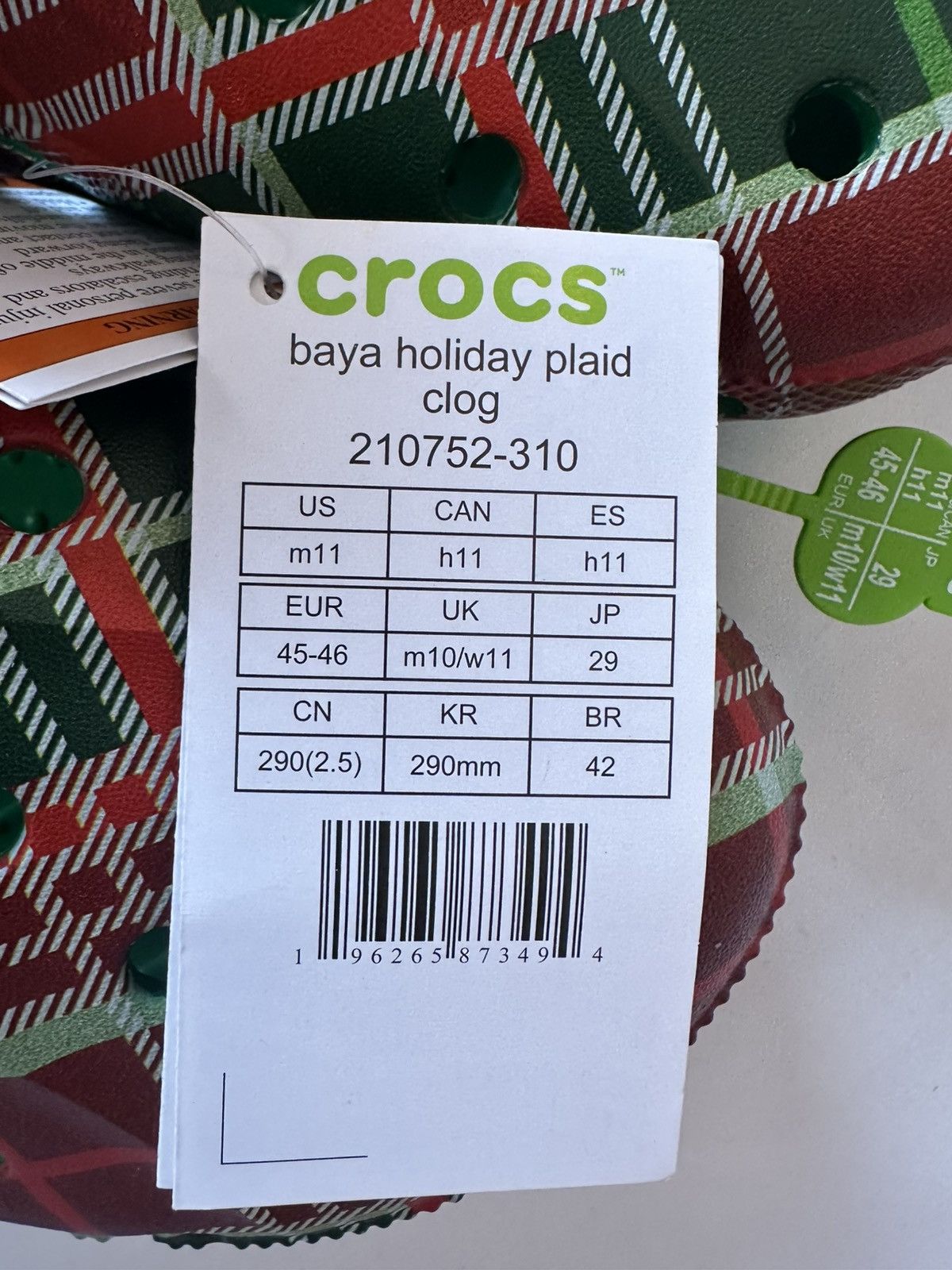 Crocs Crocs Baya Holiday Plaid Clogs Size 11 Men Christmas Red Gre Size US 11 / EU 44 - 5 Thumbnail