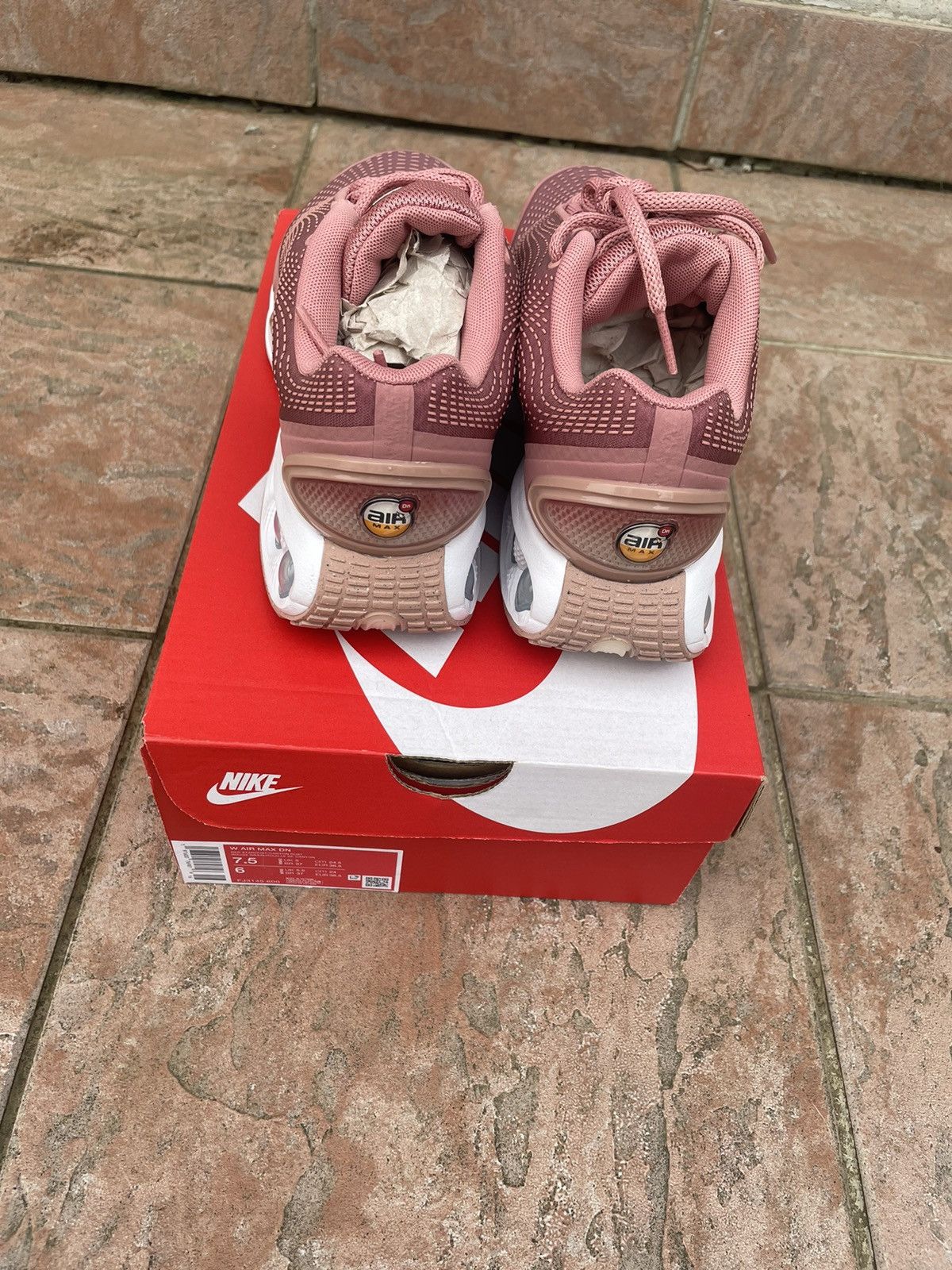 Nike Air Max Dn Red Stradust Size US 7.5 / IT 37.5 - 7 Thumbnail