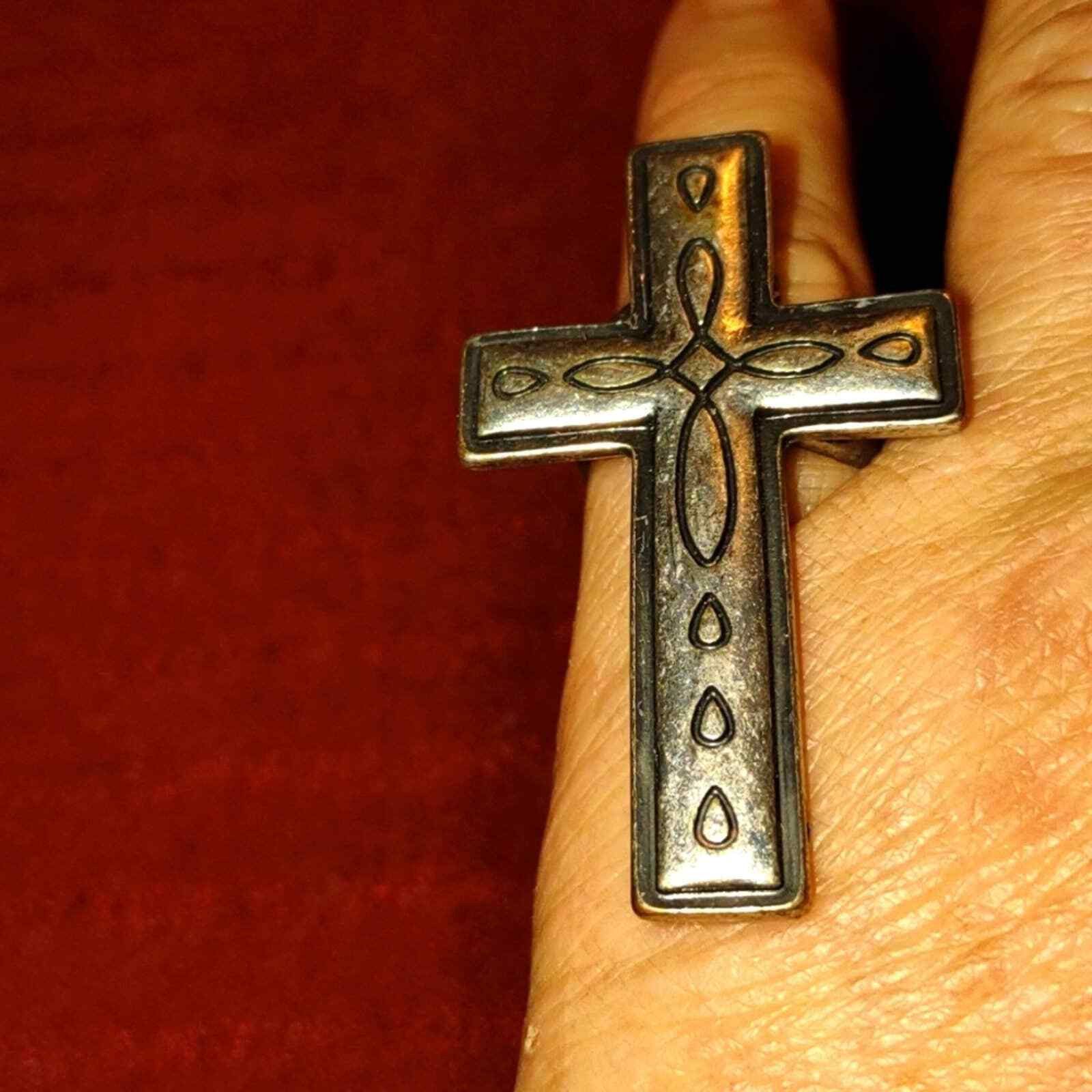 Vintage Mink Pink sz 6 silver vintage cross ring Size ONE SIZE - 1 Thumbnail
