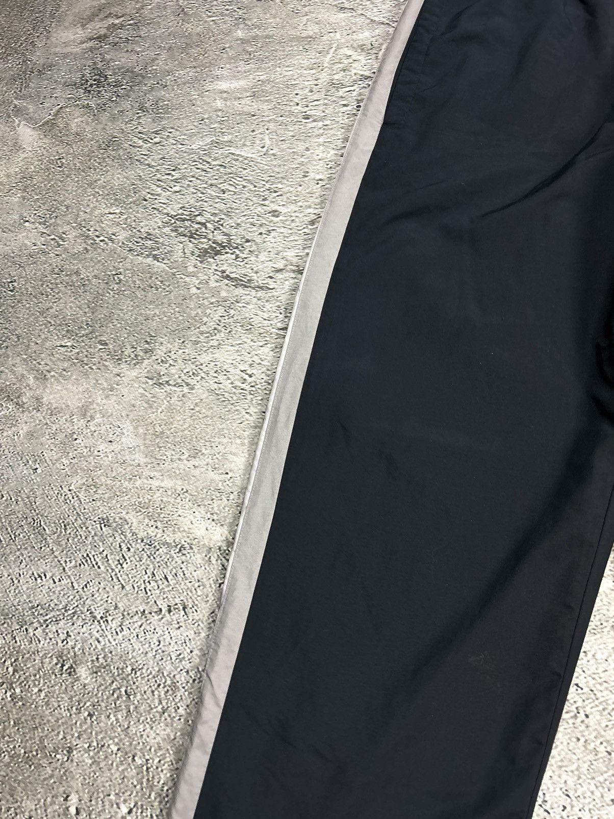 Nike Nike track suit vintage grey black nylon pants jacket Y2K Size US XL / EU 56 / 4 - 10 Thumbnail