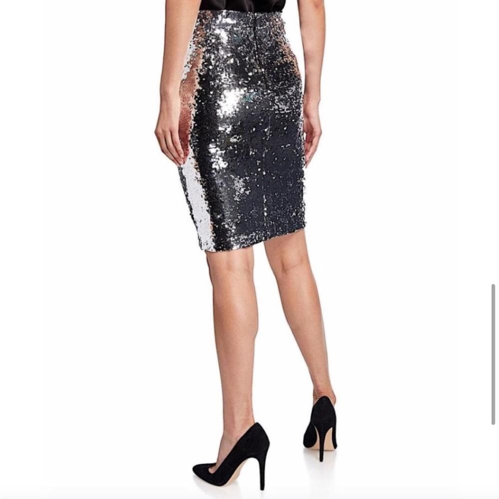 Designer Alice + Olivia Ramos Silver Sequin Sexy Pencil Skirt Size 4 Size 27" / US 4 / IT 40 - 2 Thumbnail