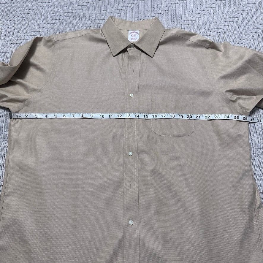 Brooks Brothers Brooks Brothers gold beige traditional fit button down Size US XL / EU 56 / 4 - 6 Thumbnail