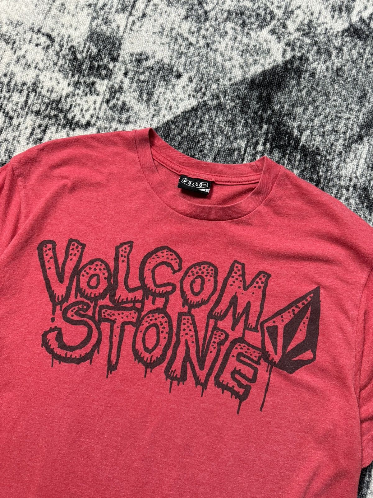 Volcom Vintage Volcom Stone T shirt Red Graphic Aop Size US L / EU 52-54 / 3 - 3 Thumbnail