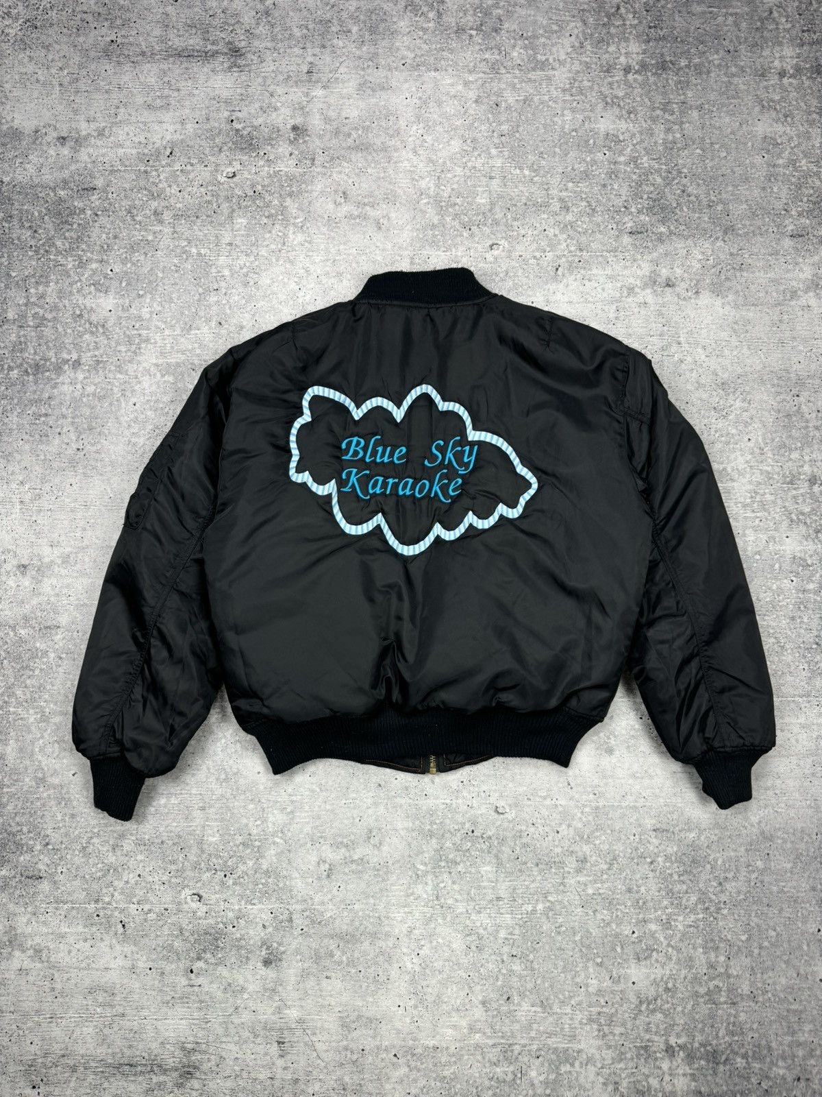 Vintage Vintage MA1 Bomber Jacket Big Logo Blue Sky Karaoke 90’s Y2K Size US L / EU 52-54 / 3 - 13 Thumbnail