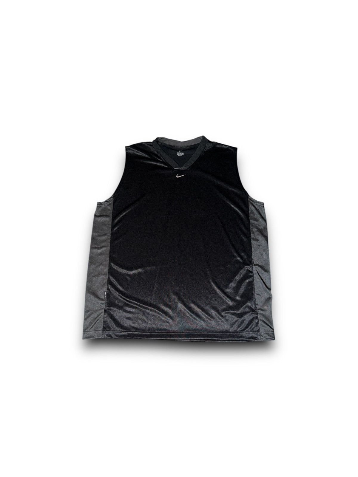 Nike Vintage nike sportswear dri-fit jersey tank top black XL Size US XL / EU 56 / 4 - 1 Thumbnail