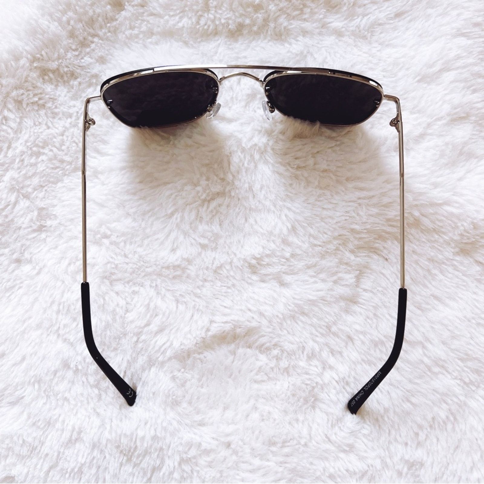Other Leo Dark Gray &Silver Lenses Polarized Sunglasses Size ONE SIZE - 5 Thumbnail