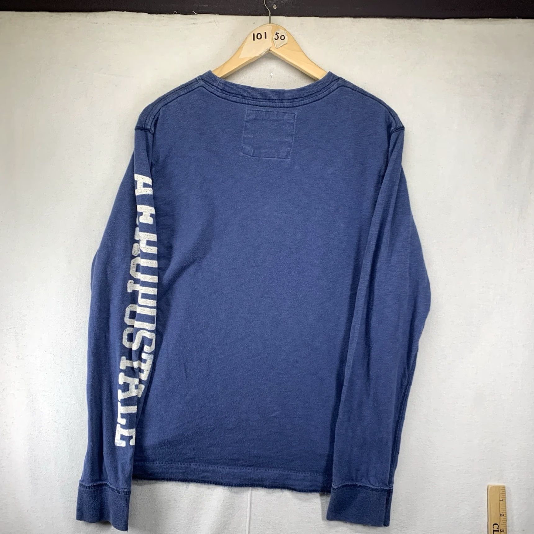 Vintage VINTAGE Aéropostale T-Shirt Mens L Blue Long Sleeve Distressed Graphic Print Ivy Adventure Time 90s Preppy Heavyweight Cotton Knit Embroidered Logo Size US L / EU 52-54 / 3 - 2 Thumbnail