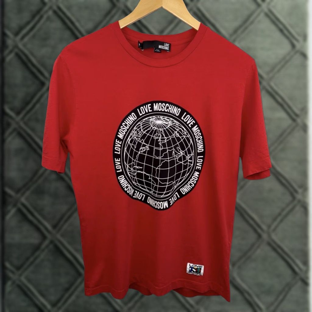 Moschino Moschino Love Red Globe T Shirt M Men Size Medium Regular Color Red Shirt Size US M / EU 48-50 / 2 - 1 Thumbnail