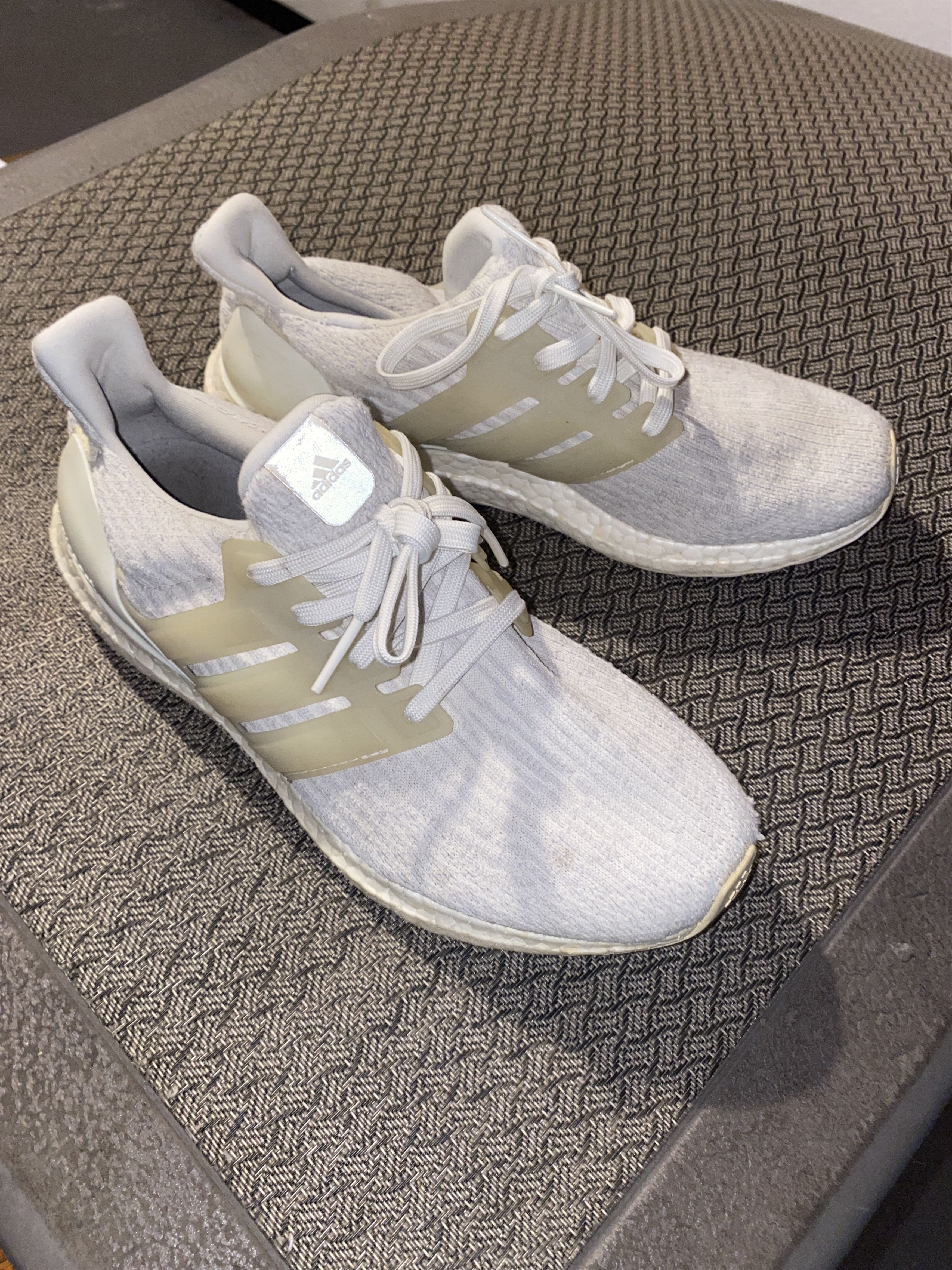 Adidas Adidas Ultra Boost Size US 7 / EU 40 - 2 Thumbnail