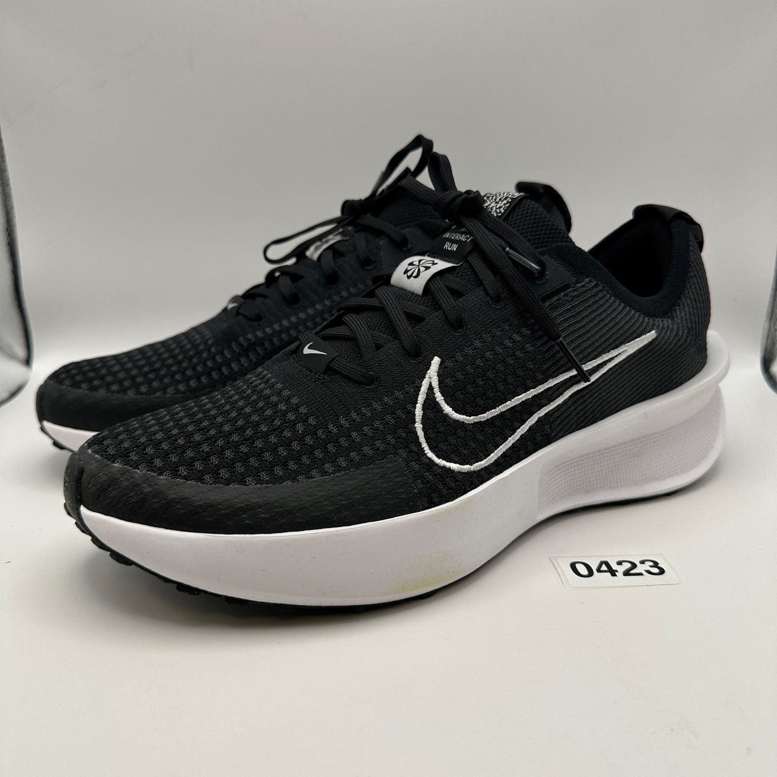 NIKE Women's 12 Interact Run Black/White Running FD2292-003