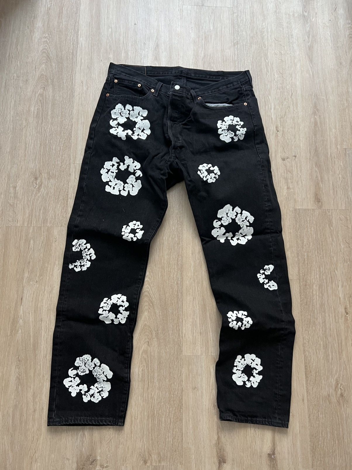 DENIM TEARS Black denim tears cotton wreath jeans Size US 38 / EU 54 - 1 Thumbnail