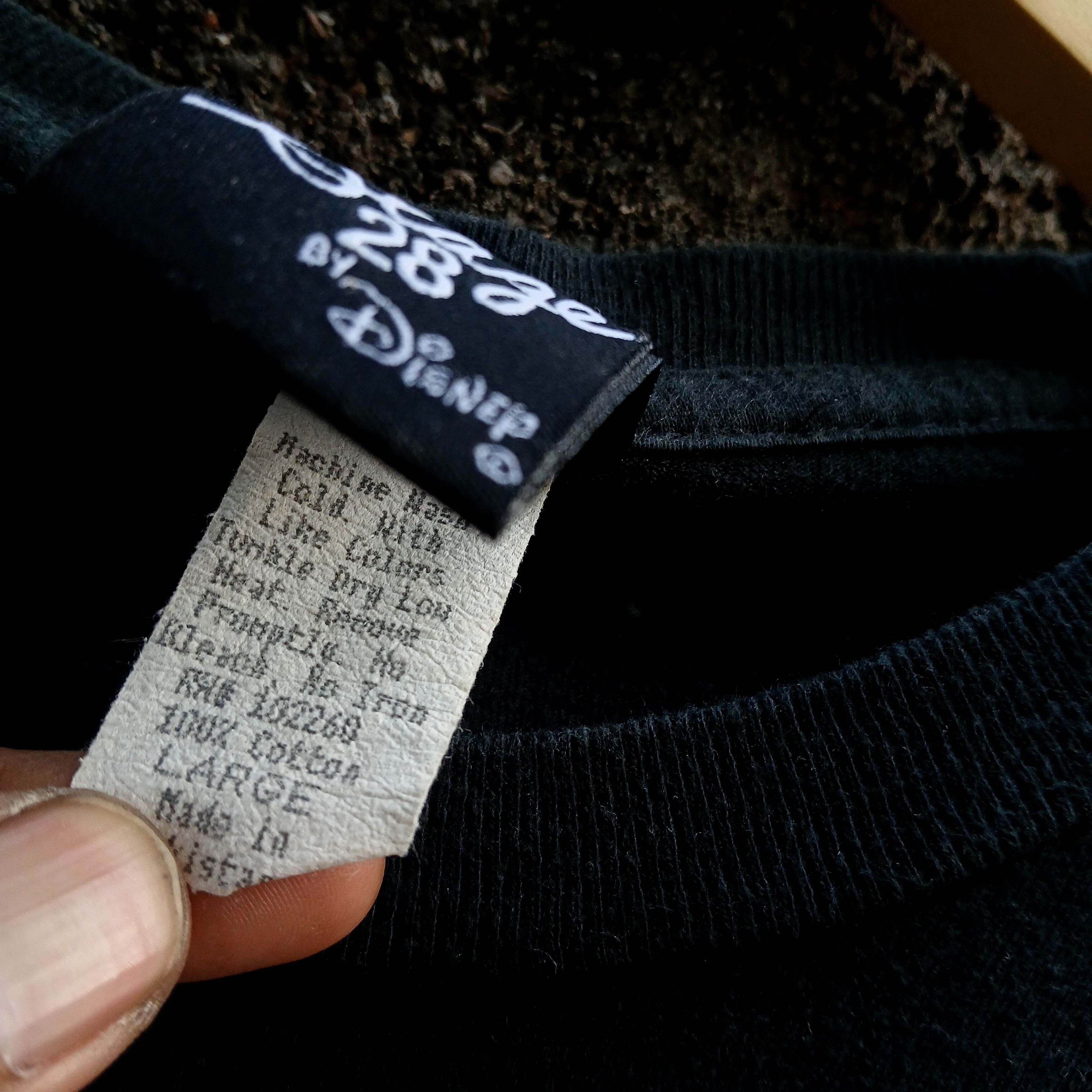 Disney 🔥Rare🔥 vintage disney mickey robot offiicial tee Size US L / EU 52-54 / 3 - 5 Thumbnail