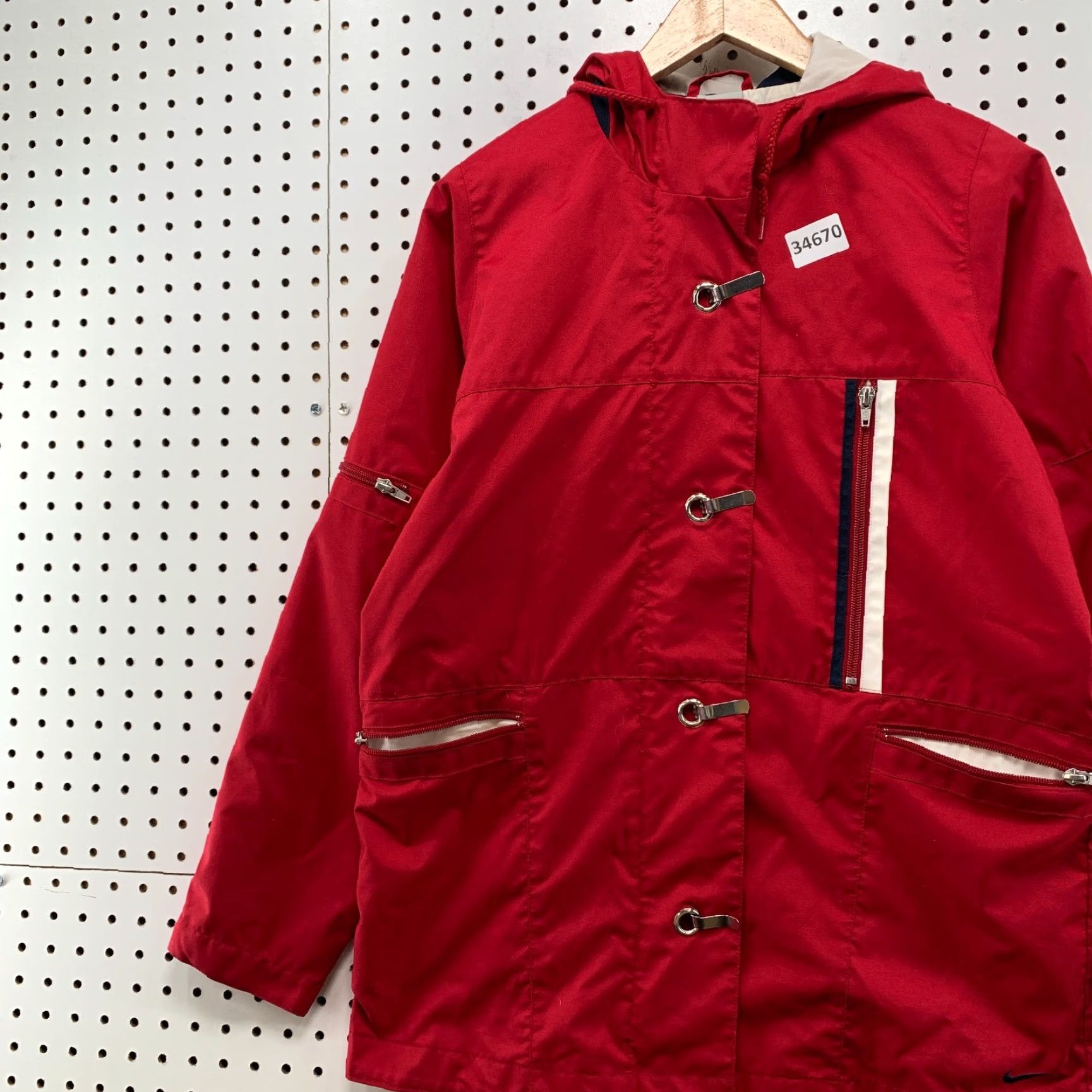 Nike VINTAGE Nike Jacket Womens Small Red Hooded Windbreaker 21.5x28.5 Size S / US 4 / IT 40 - 7 Thumbnail