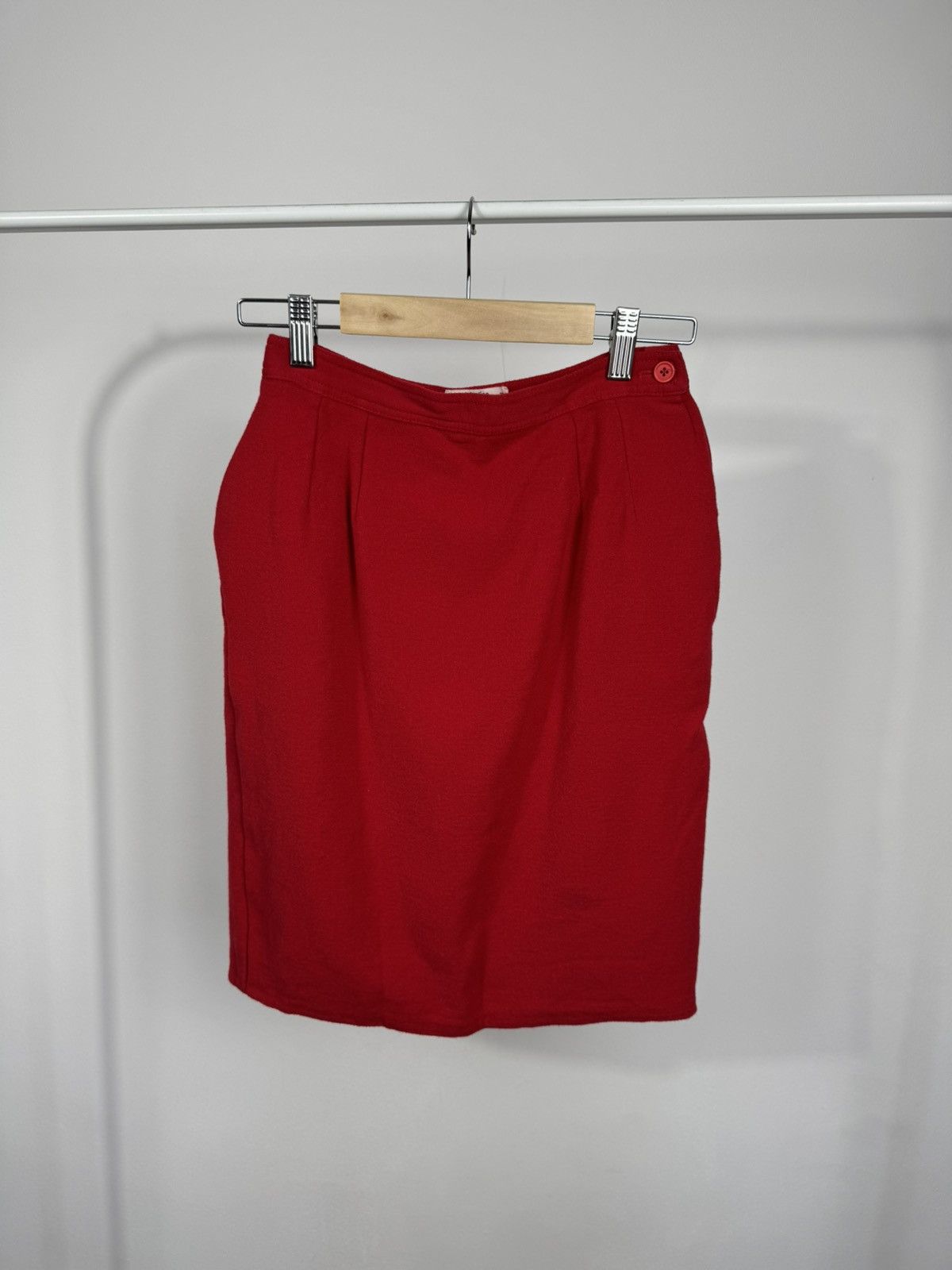 Valentino Vintage Valentino Studio Red Wool Pencil Midi Skirt Size 26" / US 2 / IT 38 - 1 Thumbnail