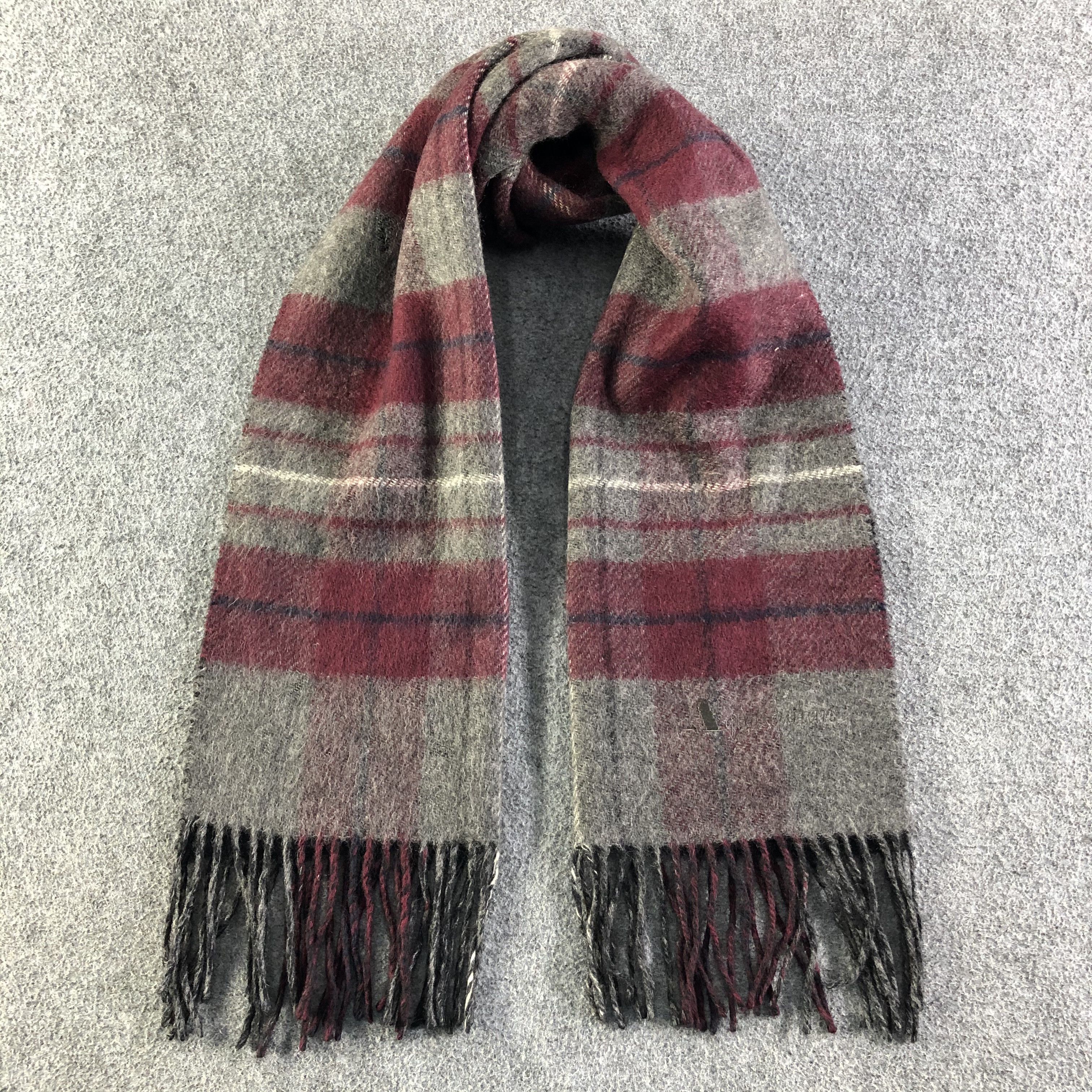 Aquascutum Aquasqutum Scarf / Muffler / Neckwear Size ONE SIZE - 1 Thumbnail