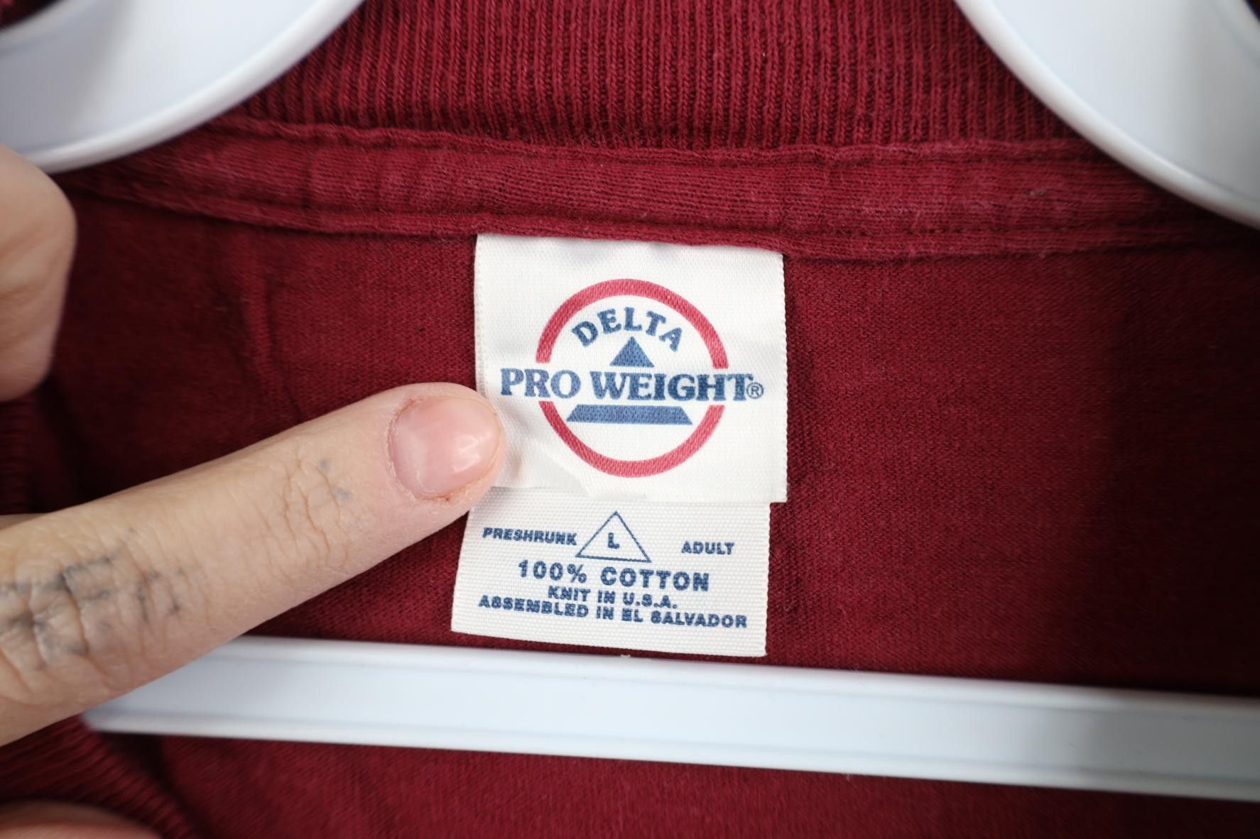 Vintage Vintage 90s Streetwear Native Horse Equestrian T-Shirt Red Size US L / EU 52-54 / 3 - 10 Thumbnail