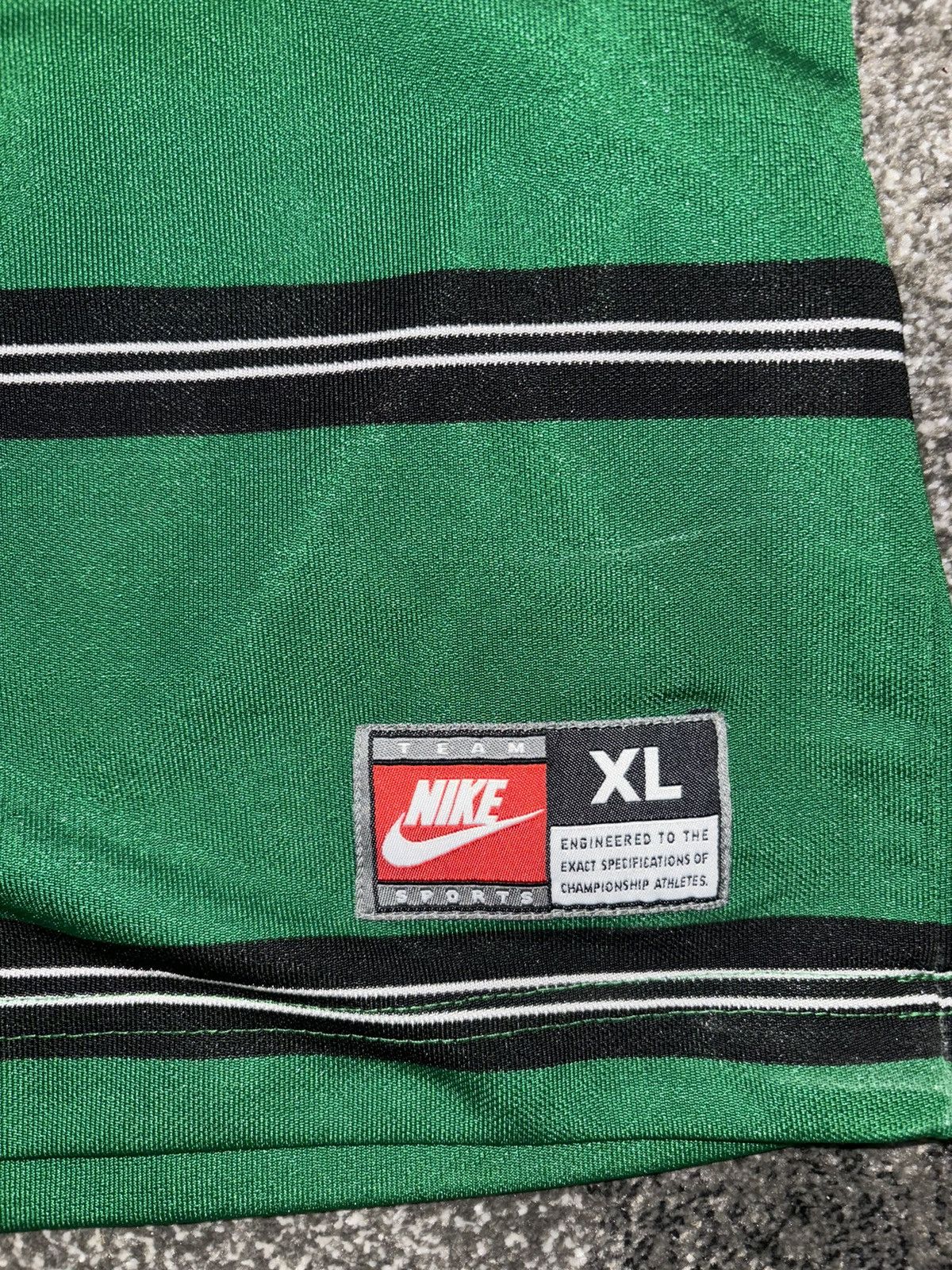 Nike Nike Vintage Made In The USA Size US XL / EU 56 / 4 - 4 Thumbnail
