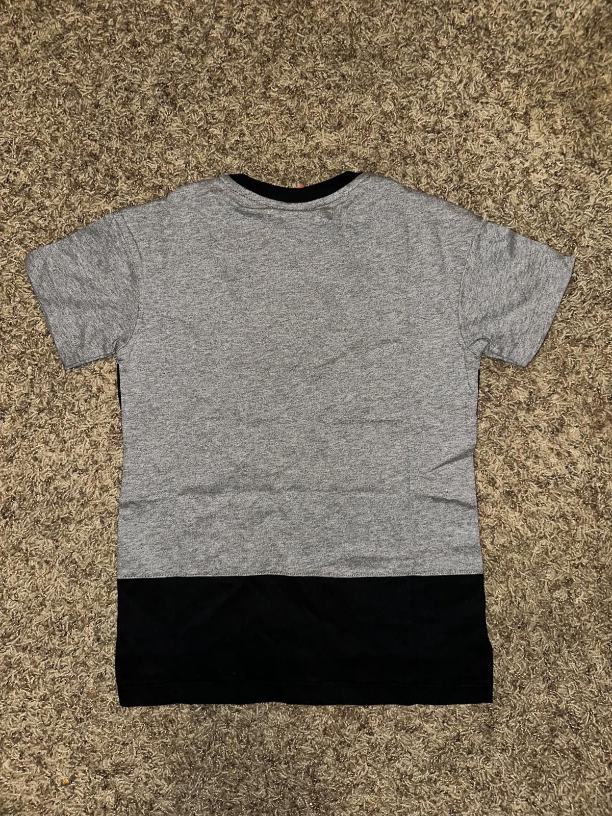 Nike Nike Sportswear Big Kids (Boy’s) Air Short Sleeve T-Shirt Size US S / EU 44-46 / 1 - 8 Thumbnail