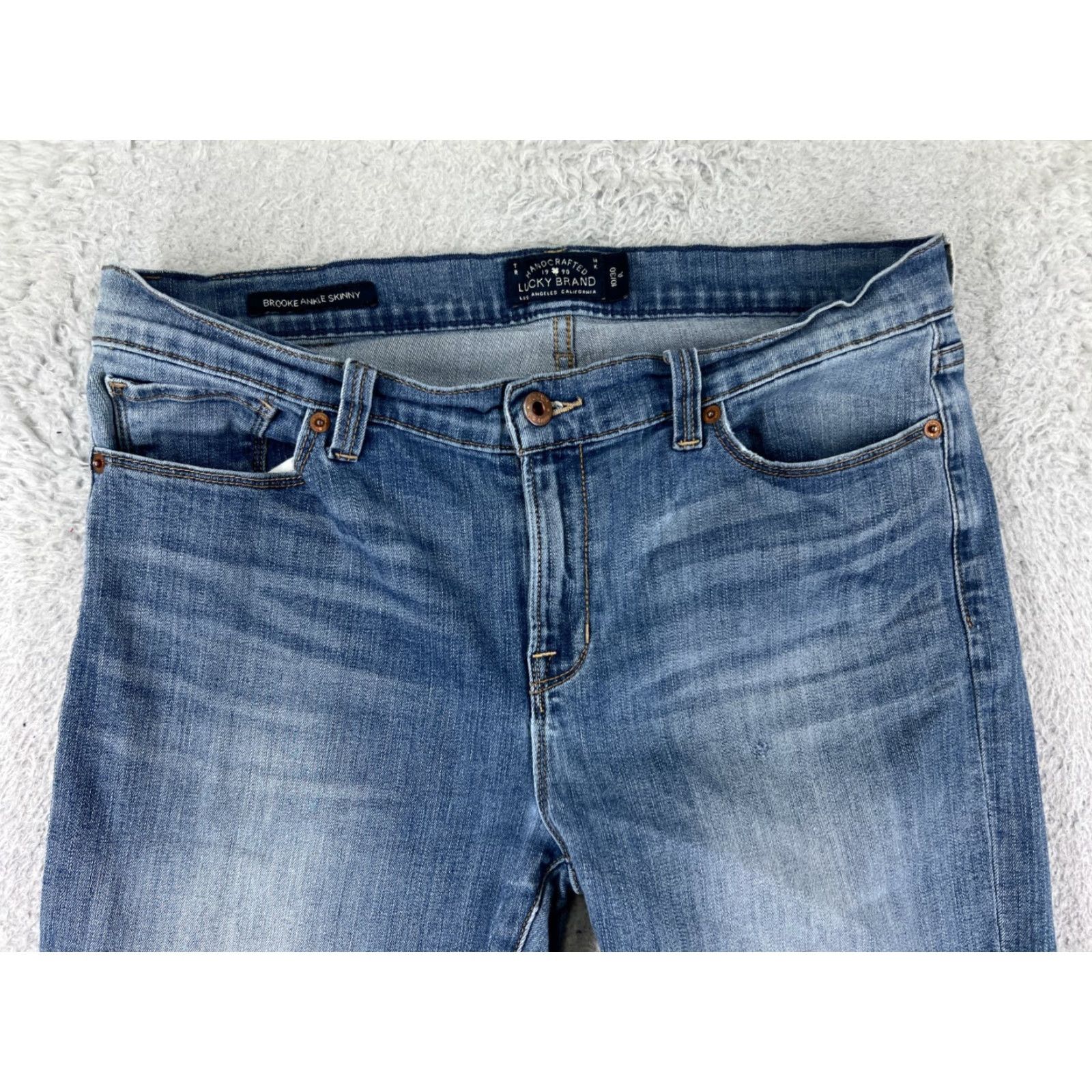 Lucky Brand Lucky Brand Jeans Womens 10 Blue Denim Skinny 5-Pocket Regular Inseam 25.5in Medium Wash 90s Theme Comfort Cotton Blend N/A Size 32" / US 10 / IT 46 - 7 Thumbnail