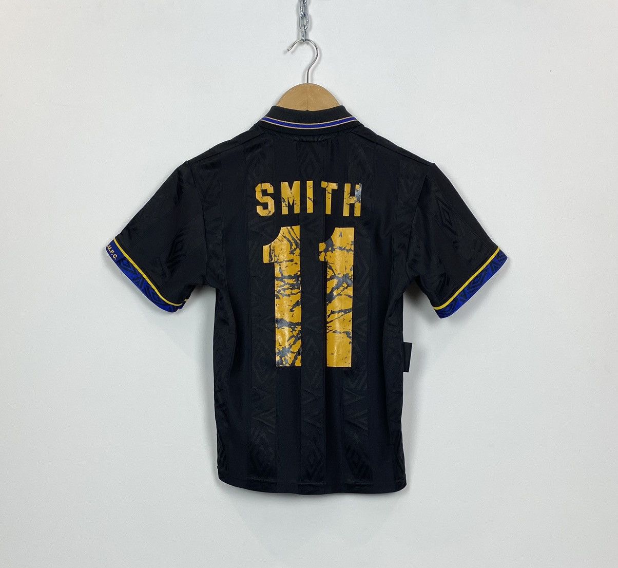 Umbro Umbro Manchester United Kids Away Football Shirt Smith #11 Size US L / EU 52-54 / 3 - 8 Thumbnail
